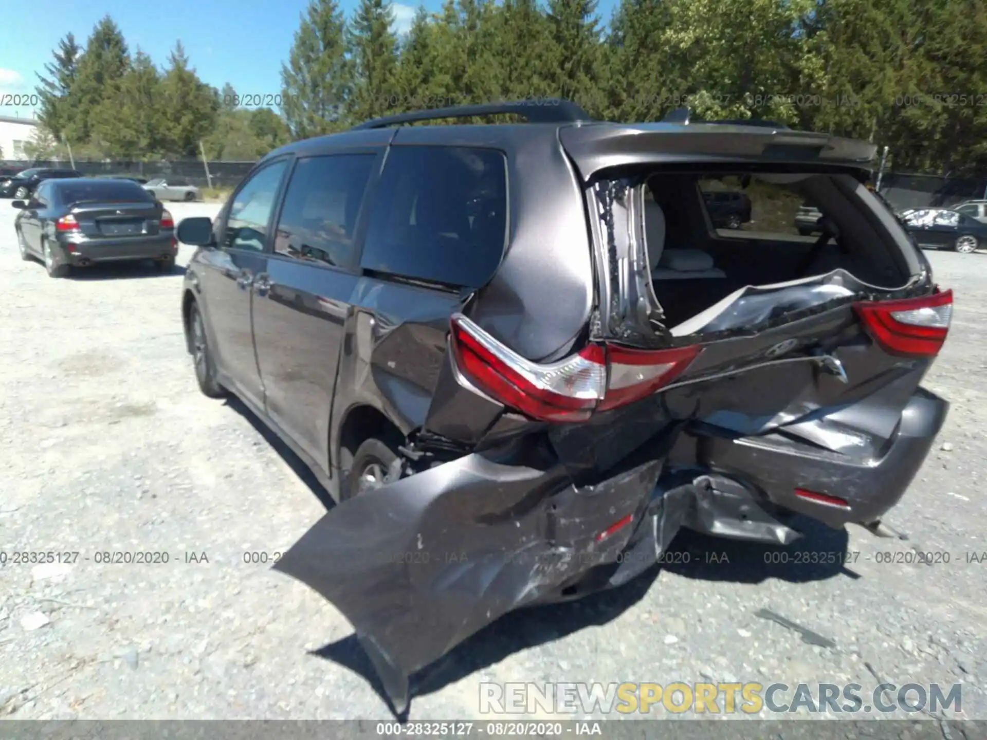 3 Photograph of a damaged car 5TDDZ3DC6KS215332 TOYOTA SIENNA 2019