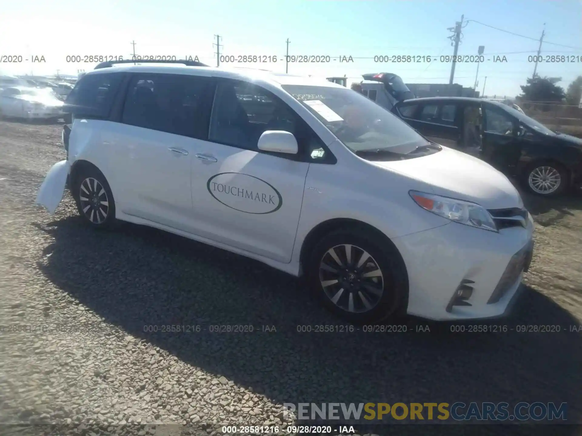 1 Photograph of a damaged car 5TDDZ3DC6KS216383 TOYOTA SIENNA 2019