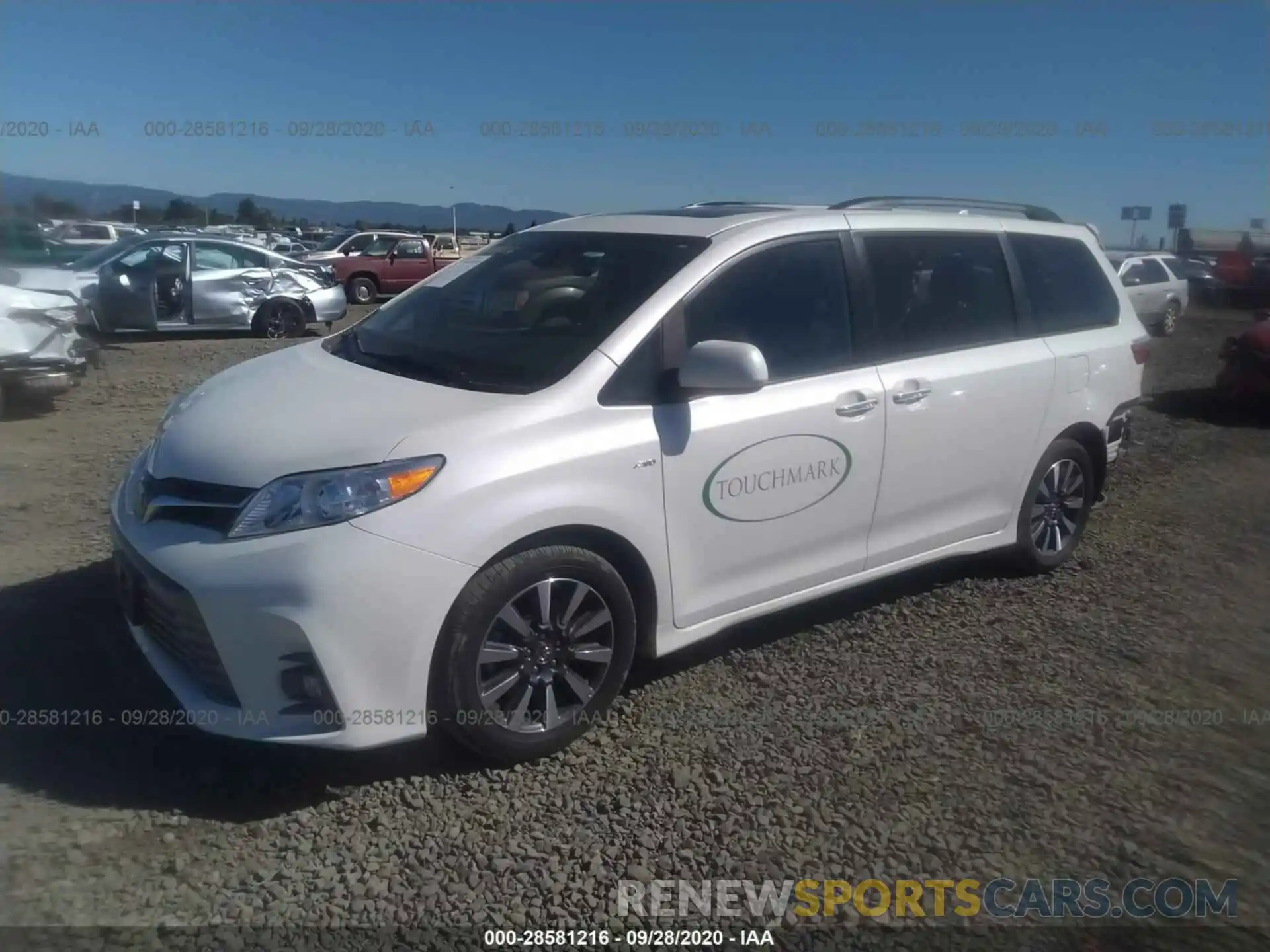 2 Фотография поврежденного автомобиля 5TDDZ3DC6KS216383 TOYOTA SIENNA 2019