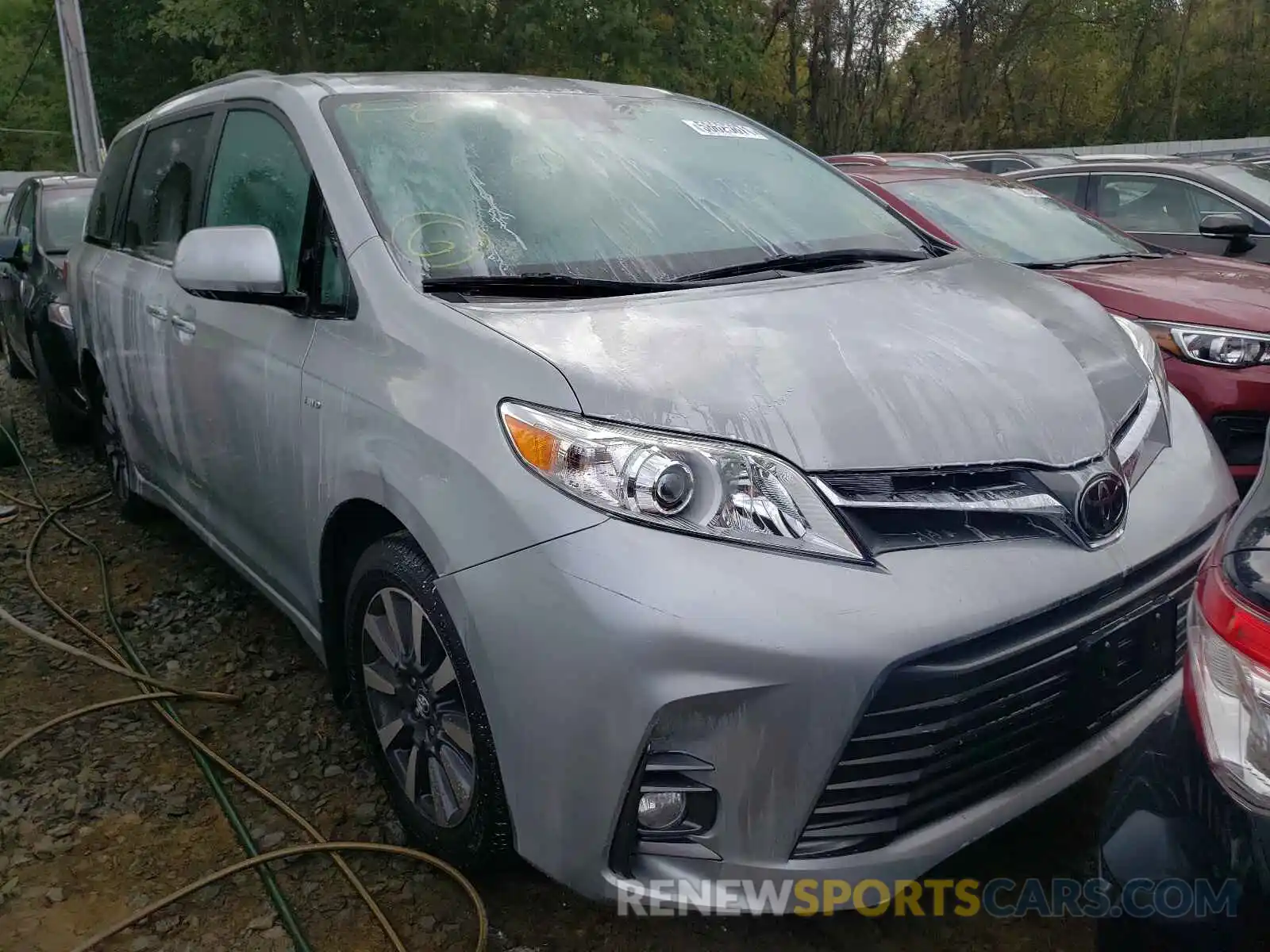 1 Photograph of a damaged car 5TDDZ3DC6KS221678 TOYOTA SIENNA 2019