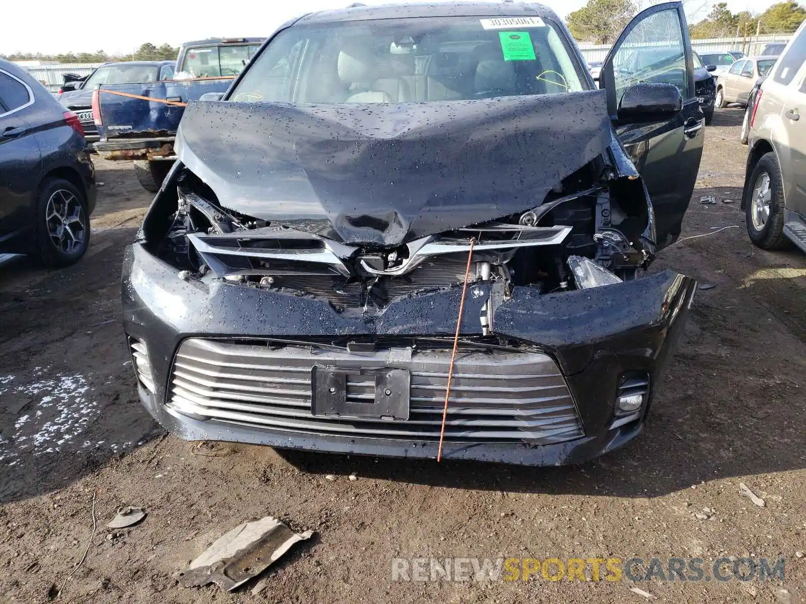 7 Photograph of a damaged car 5TDDZ3DC6KS224936 TOYOTA SIENNA 2019