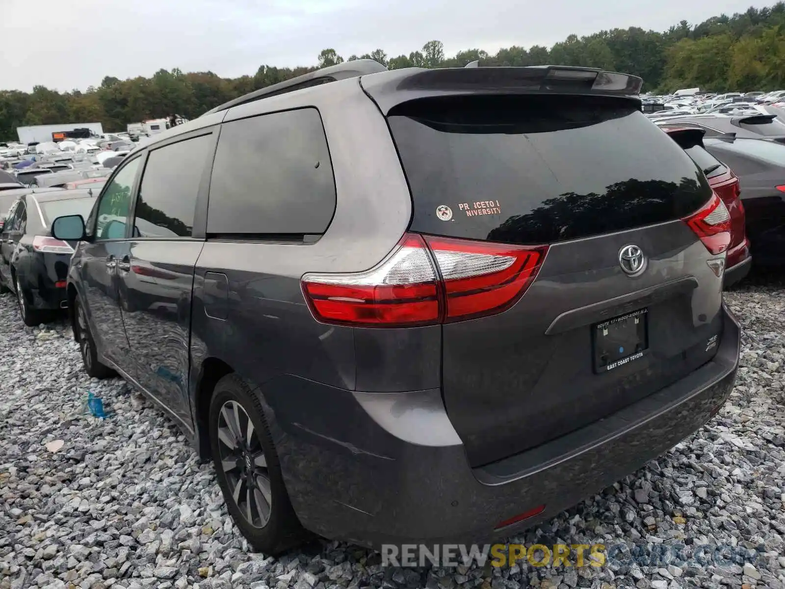 3 Photograph of a damaged car 5TDDZ3DC6KS225374 TOYOTA SIENNA 2019