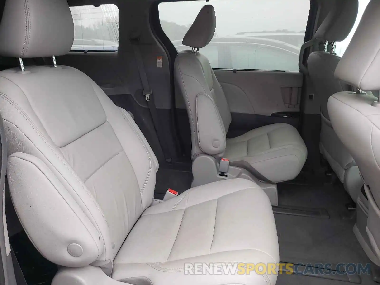 6 Фотография поврежденного автомобиля 5TDDZ3DC6KS225374 TOYOTA SIENNA 2019