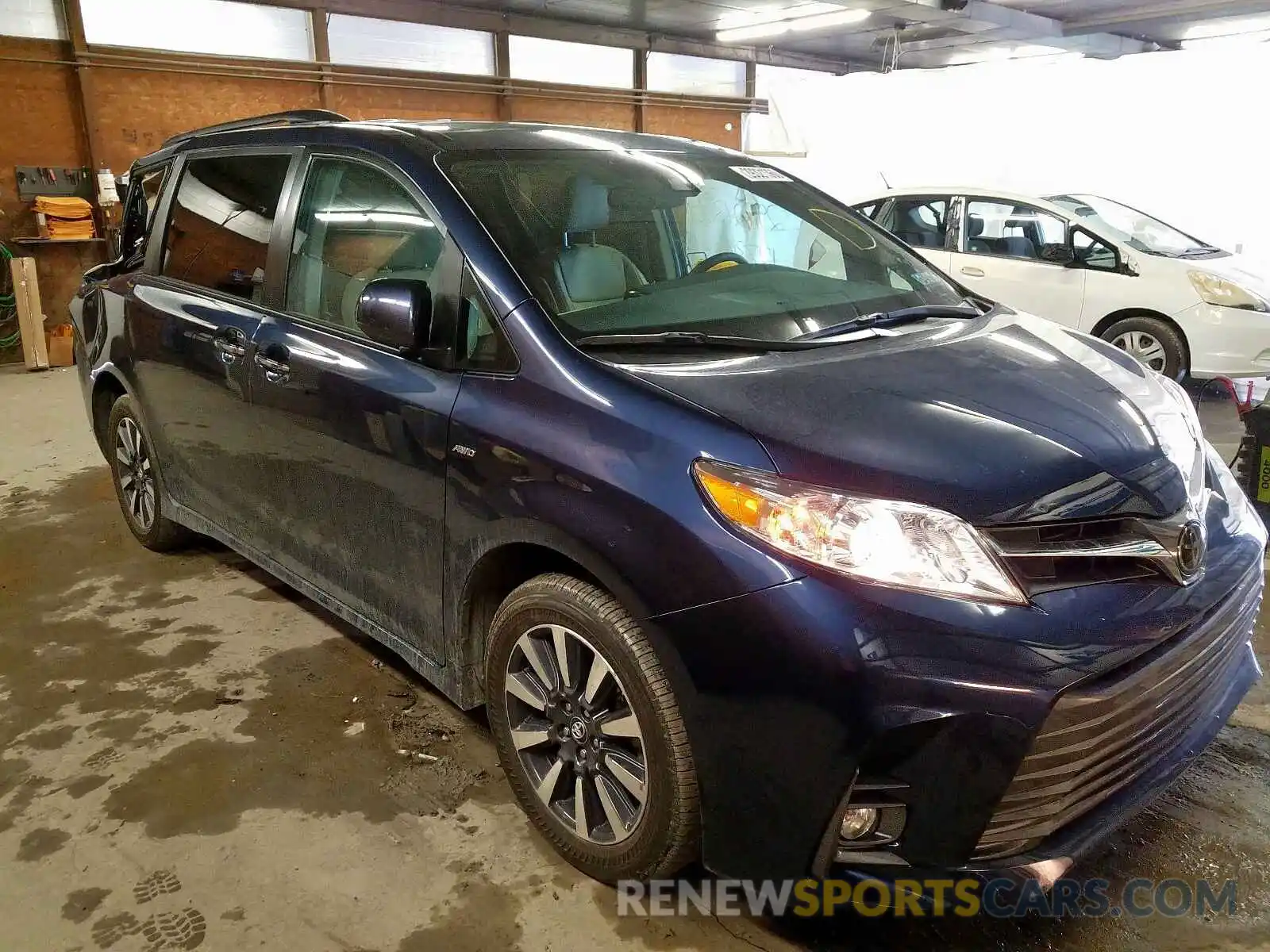 1 Photograph of a damaged car 5TDDZ3DC6KS225942 TOYOTA SIENNA 2019