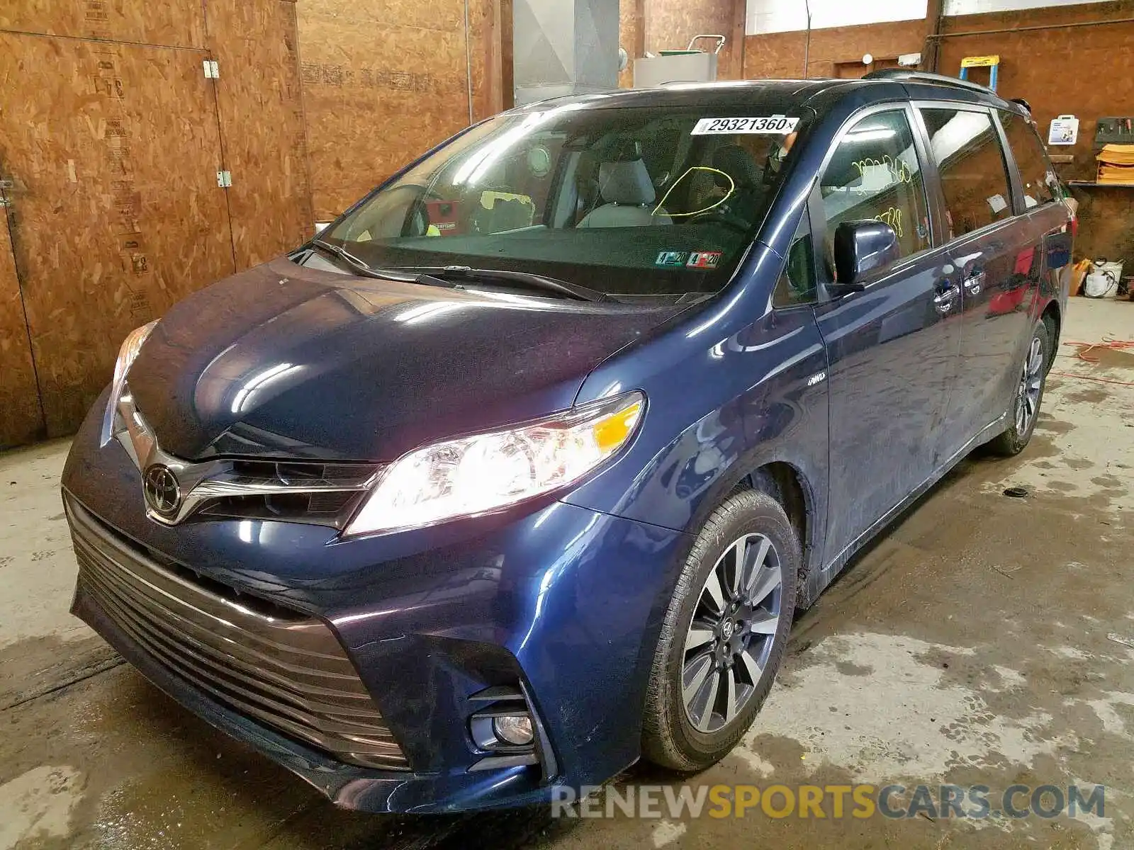 2 Photograph of a damaged car 5TDDZ3DC6KS225942 TOYOTA SIENNA 2019