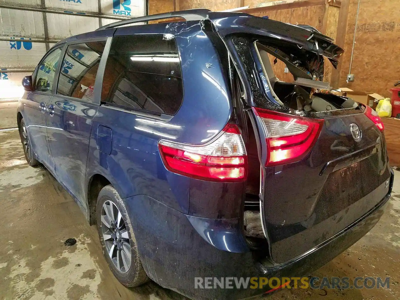 3 Photograph of a damaged car 5TDDZ3DC6KS225942 TOYOTA SIENNA 2019