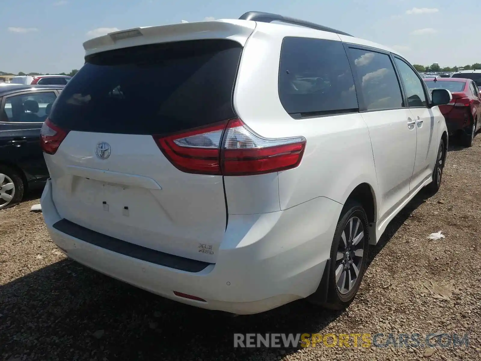 4 Фотография поврежденного автомобиля 5TDDZ3DC6KS226556 TOYOTA SIENNA 2019