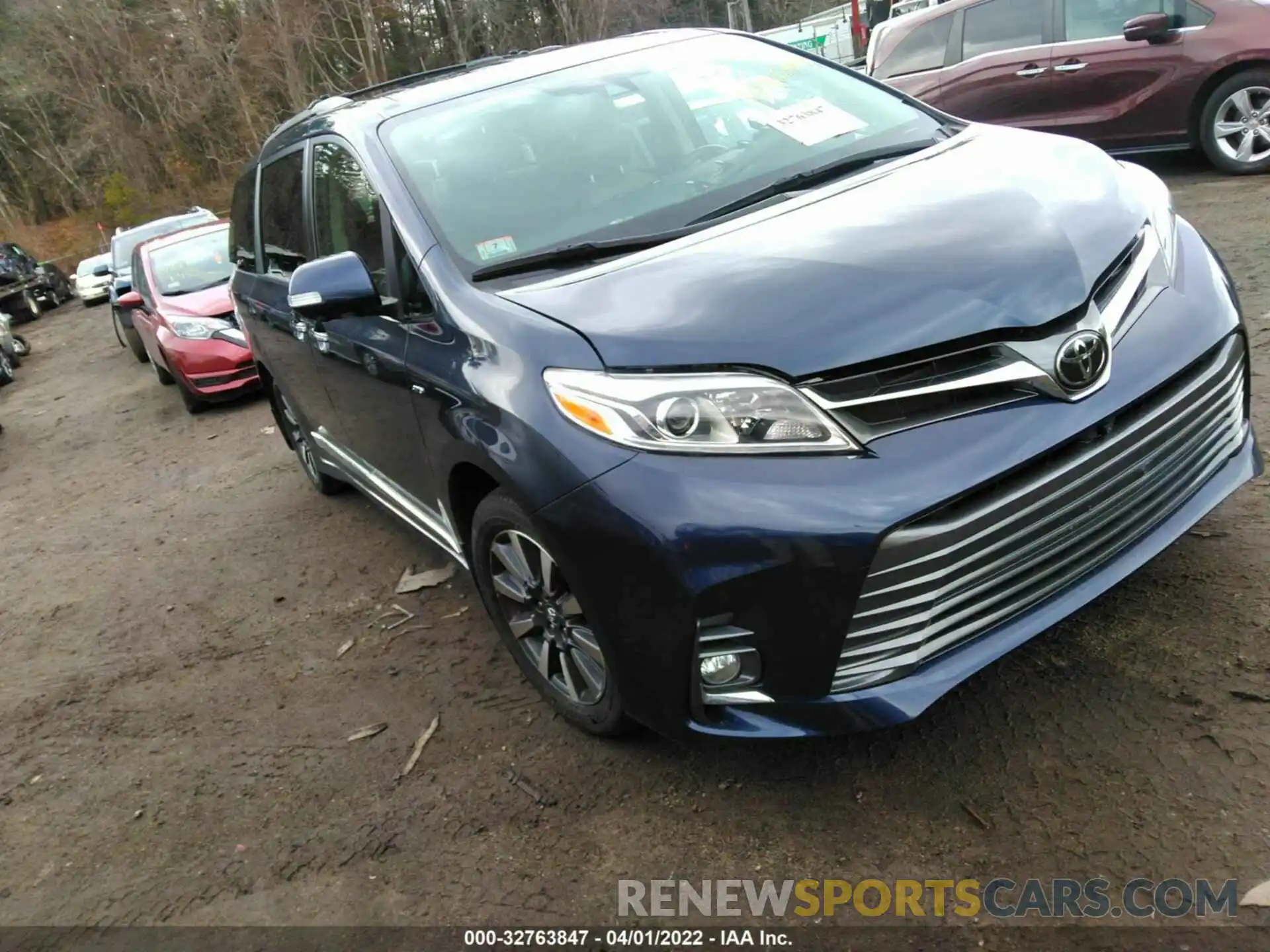 1 Photograph of a damaged car 5TDDZ3DC7KS211631 TOYOTA SIENNA 2019