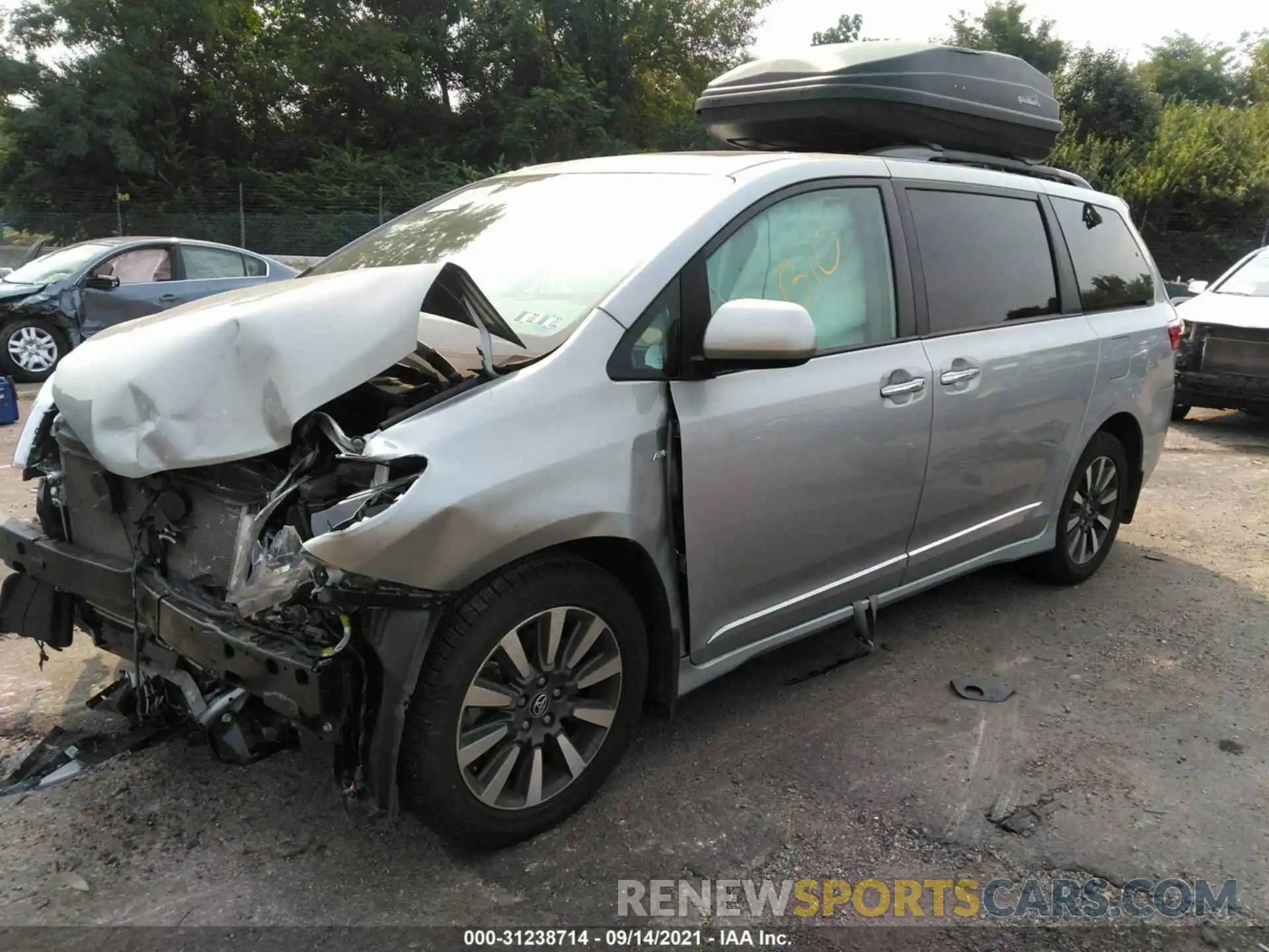 2 Фотография поврежденного автомобиля 5TDDZ3DC7KS213069 TOYOTA SIENNA 2019