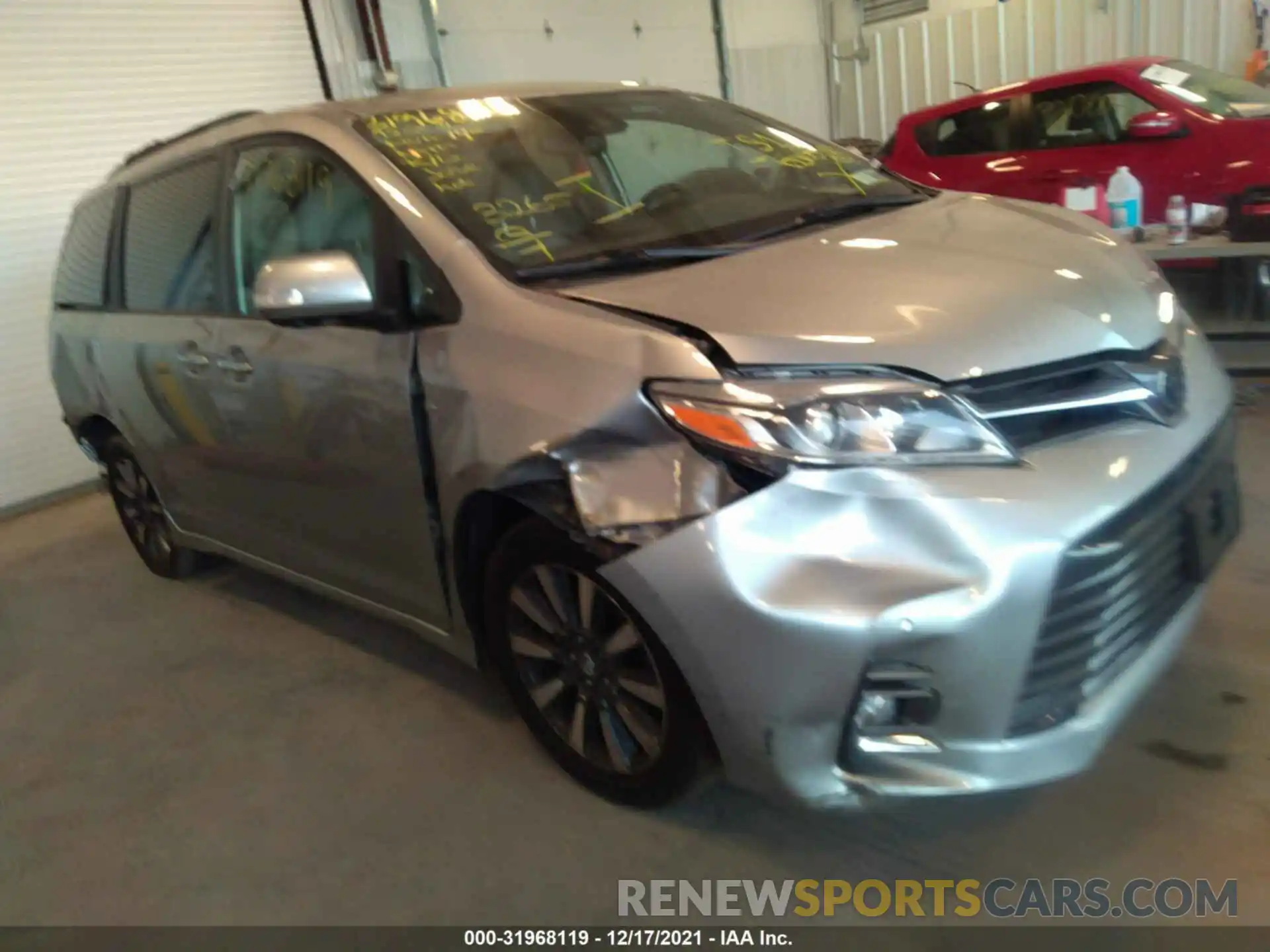 1 Photograph of a damaged car 5TDDZ3DC7KS213265 TOYOTA SIENNA 2019