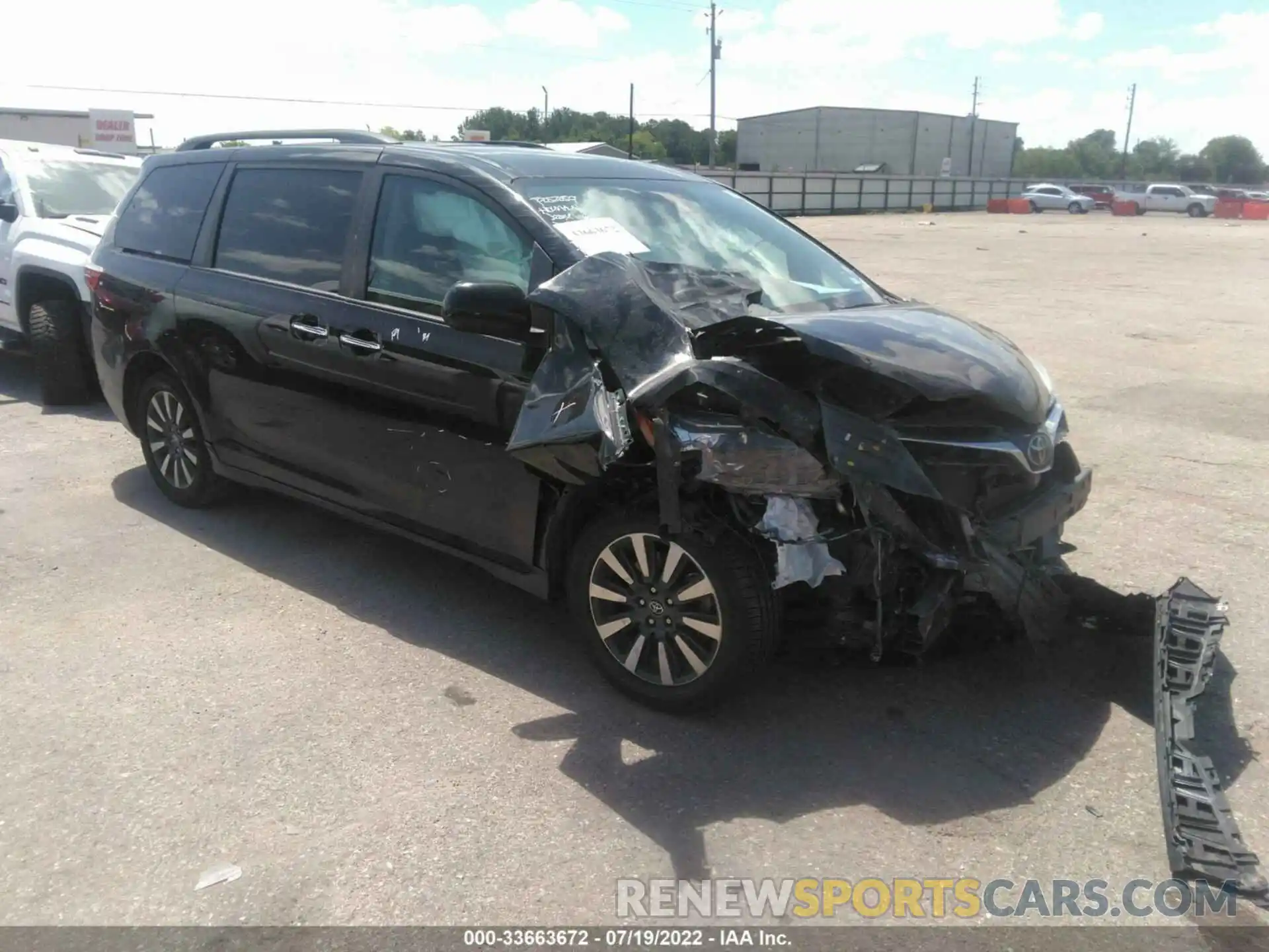 1 Photograph of a damaged car 5TDDZ3DC7KS213718 TOYOTA SIENNA 2019