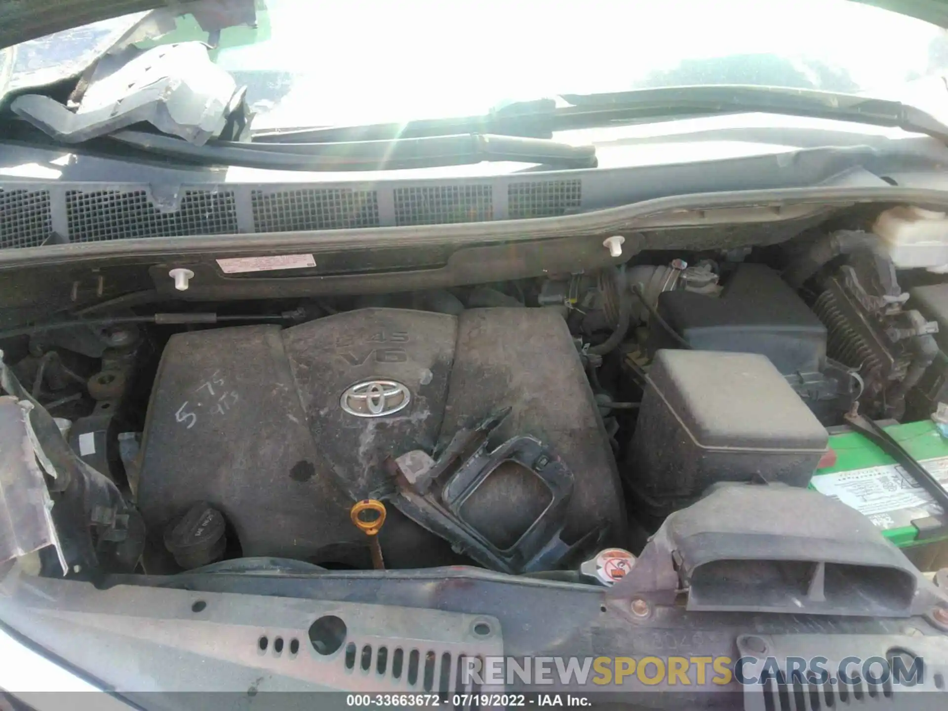 10 Photograph of a damaged car 5TDDZ3DC7KS213718 TOYOTA SIENNA 2019