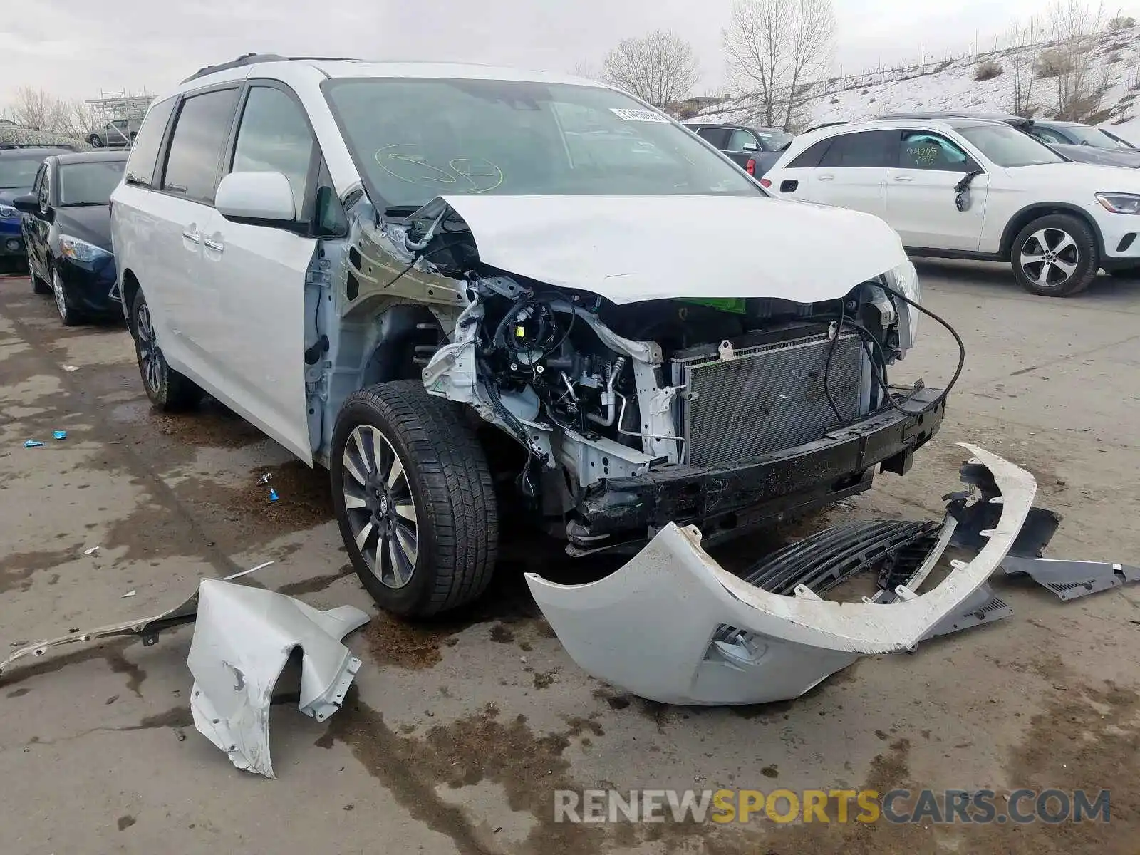 1 Photograph of a damaged car 5TDDZ3DC7KS216070 TOYOTA SIENNA 2019