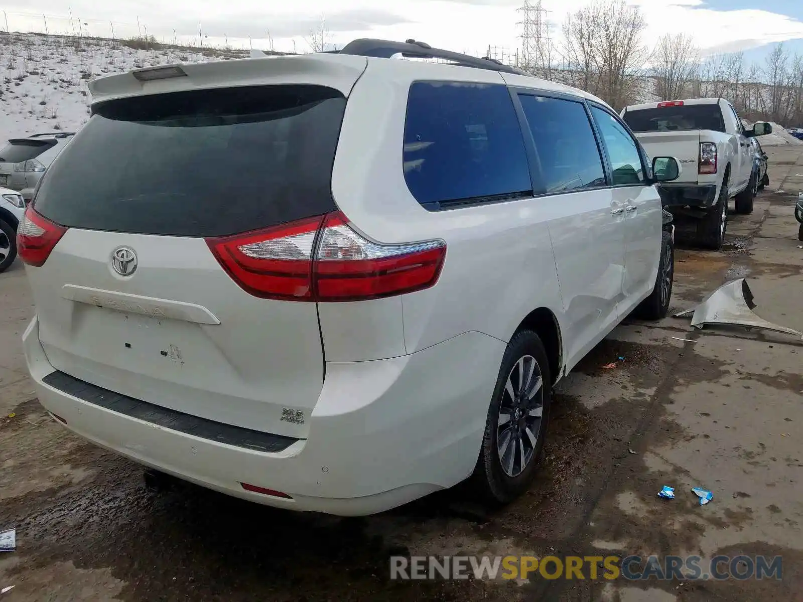 4 Фотография поврежденного автомобиля 5TDDZ3DC7KS216070 TOYOTA SIENNA 2019