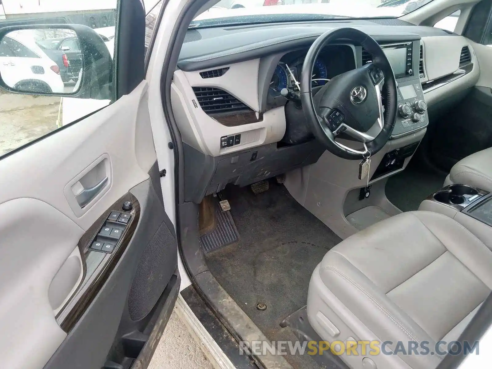 9 Фотография поврежденного автомобиля 5TDDZ3DC7KS216070 TOYOTA SIENNA 2019