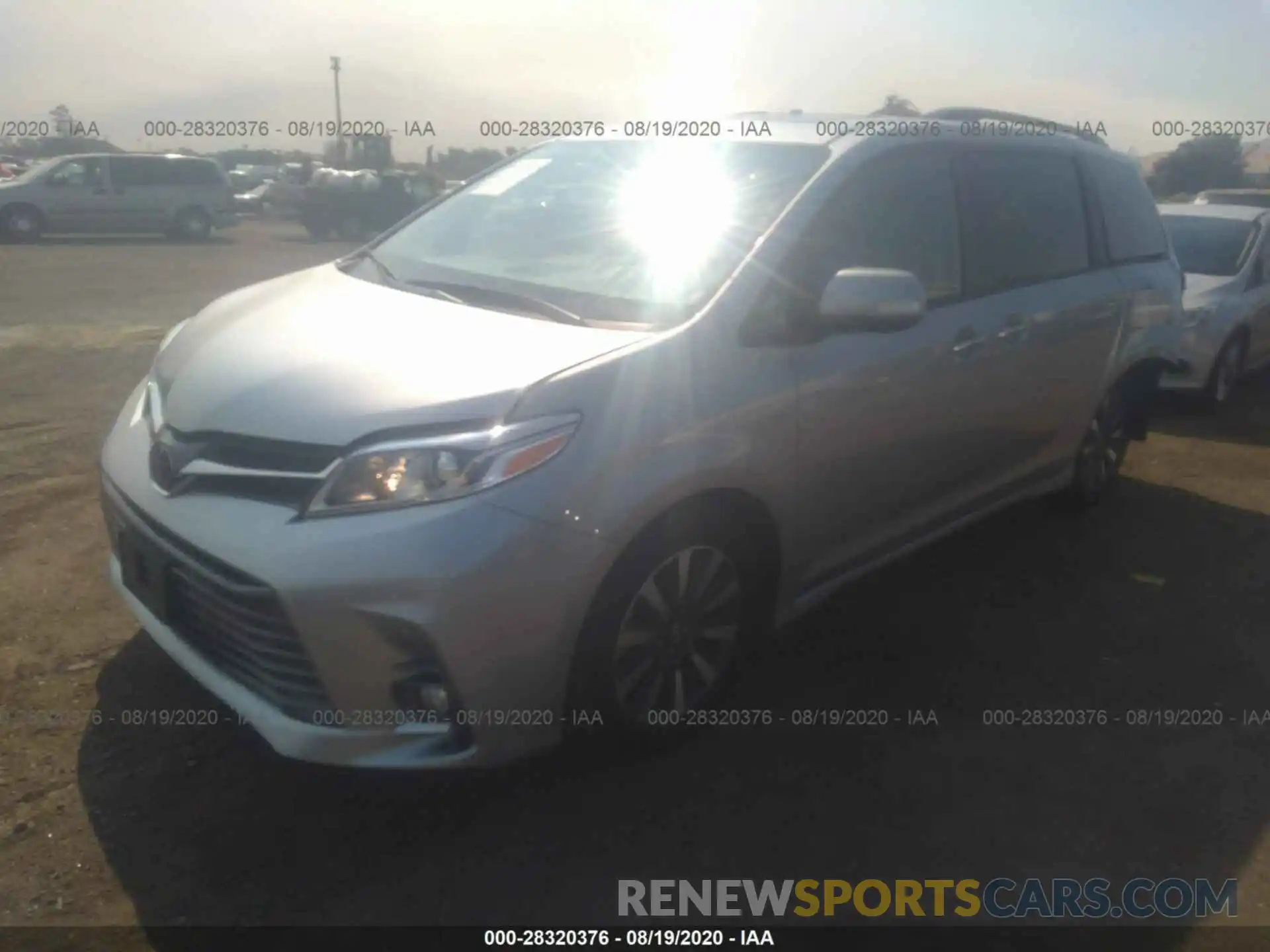 2 Фотография поврежденного автомобиля 5TDDZ3DC7KS216392 TOYOTA SIENNA 2019