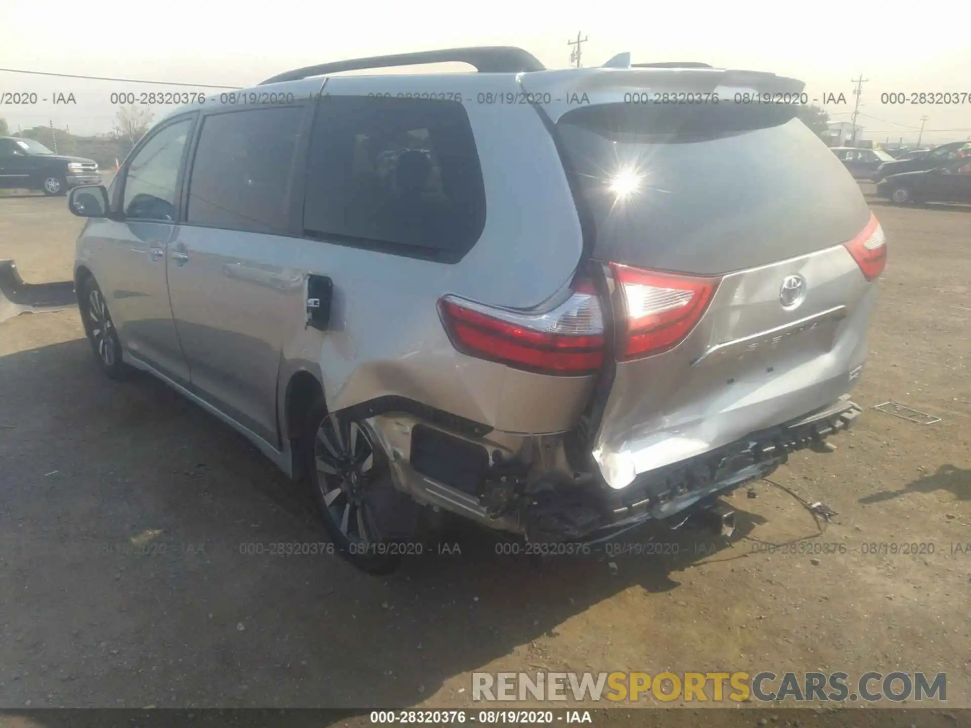 3 Фотография поврежденного автомобиля 5TDDZ3DC7KS216392 TOYOTA SIENNA 2019