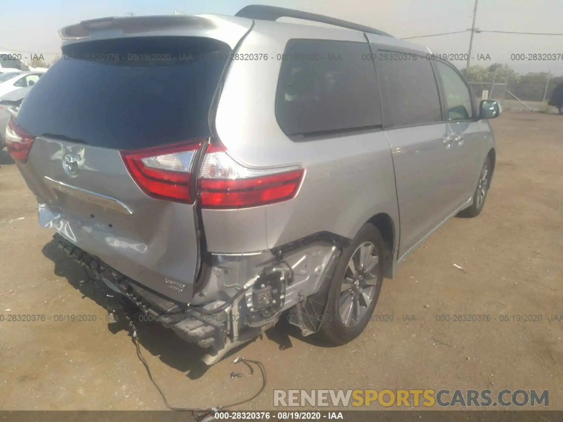 4 Photograph of a damaged car 5TDDZ3DC7KS216392 TOYOTA SIENNA 2019