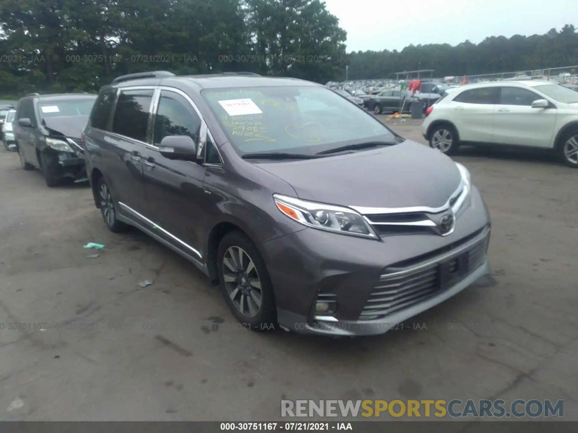 1 Photograph of a damaged car 5TDDZ3DC7KS220832 TOYOTA SIENNA 2019