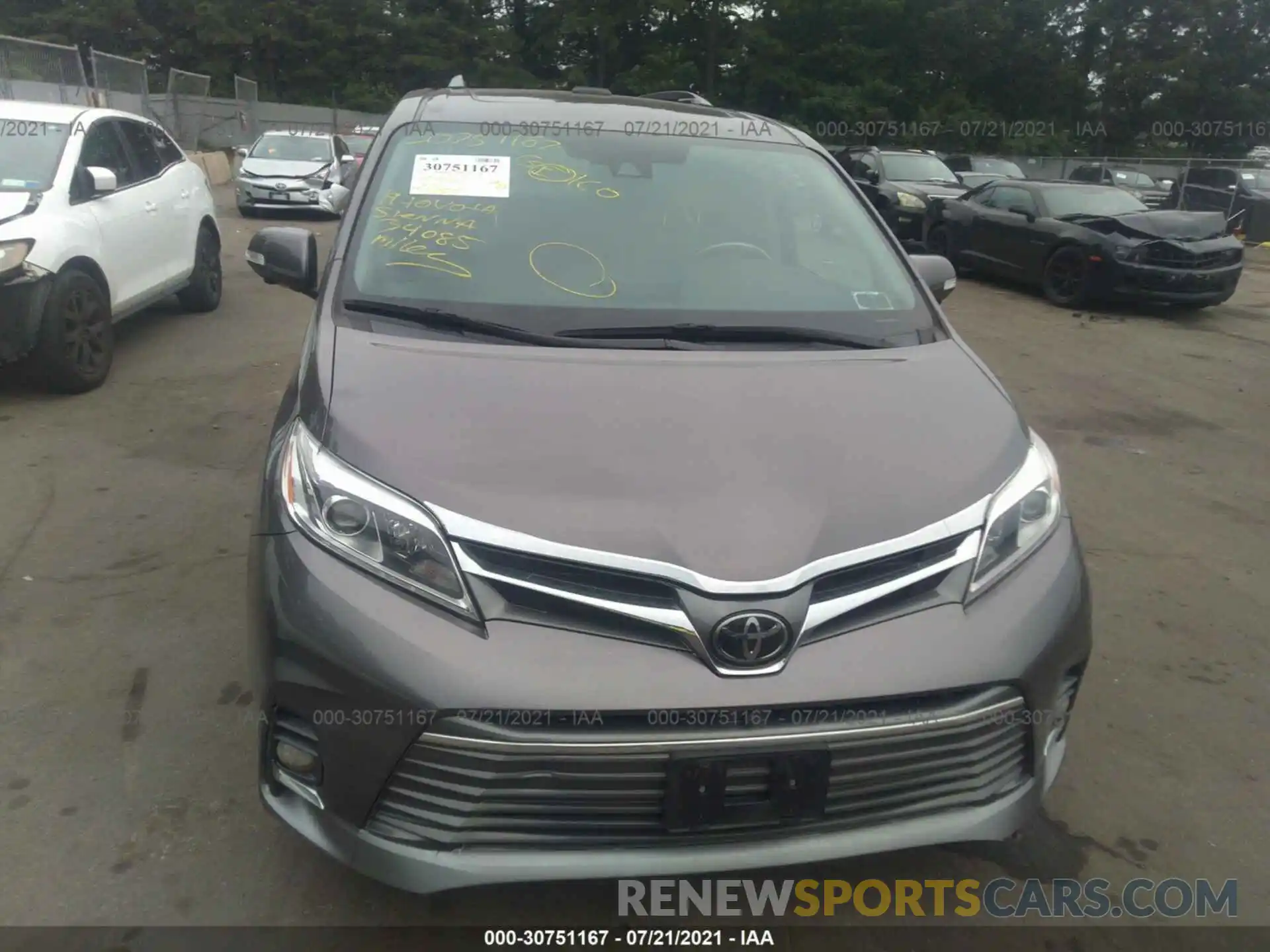 6 Photograph of a damaged car 5TDDZ3DC7KS220832 TOYOTA SIENNA 2019