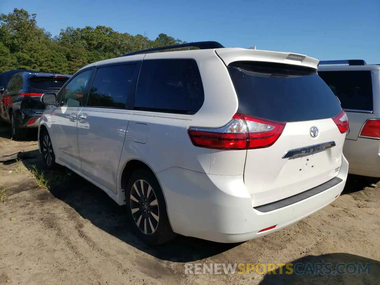 3 Фотография поврежденного автомобиля 5TDDZ3DC7KS224301 TOYOTA SIENNA 2019