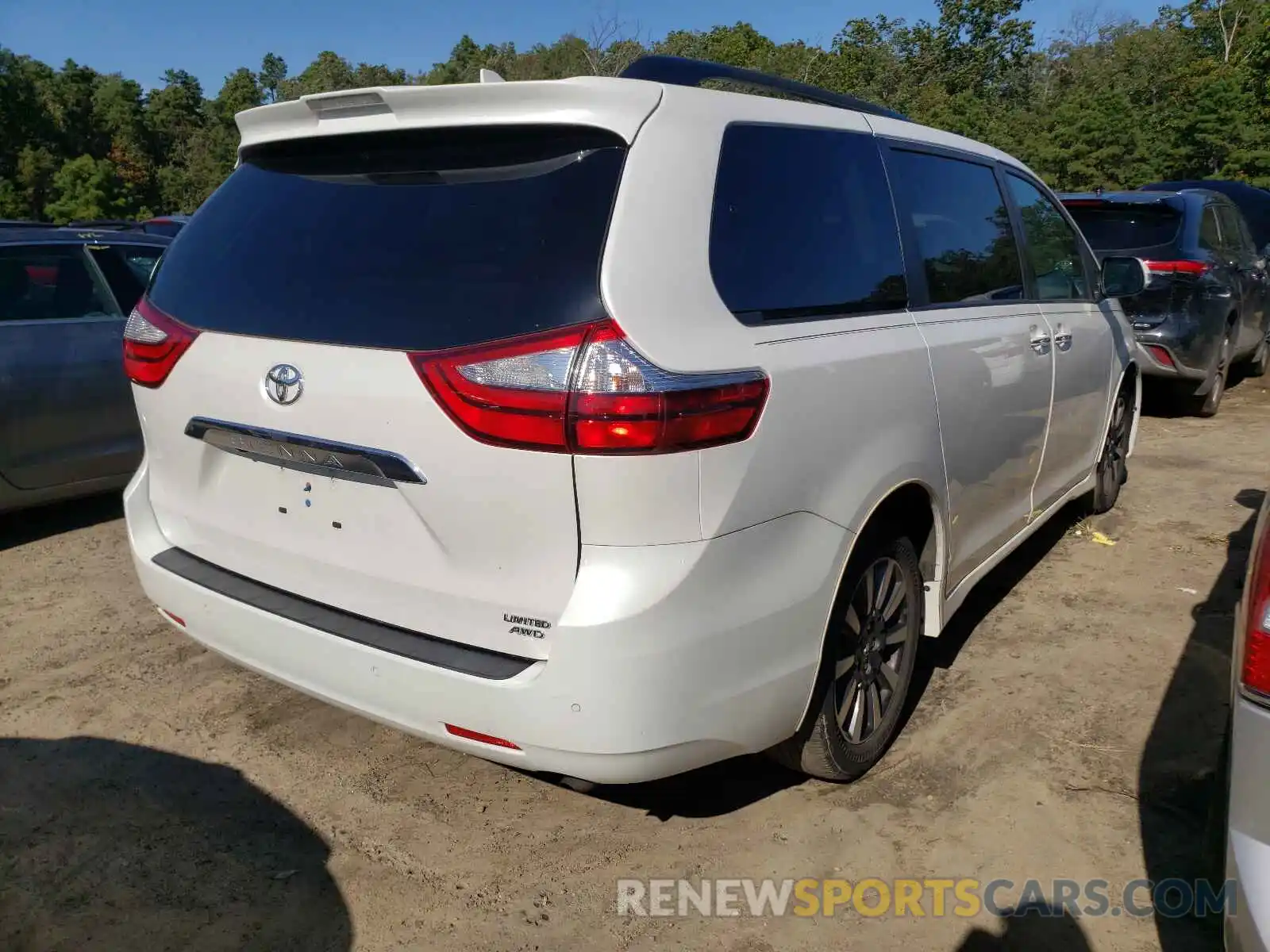 4 Фотография поврежденного автомобиля 5TDDZ3DC7KS224301 TOYOTA SIENNA 2019