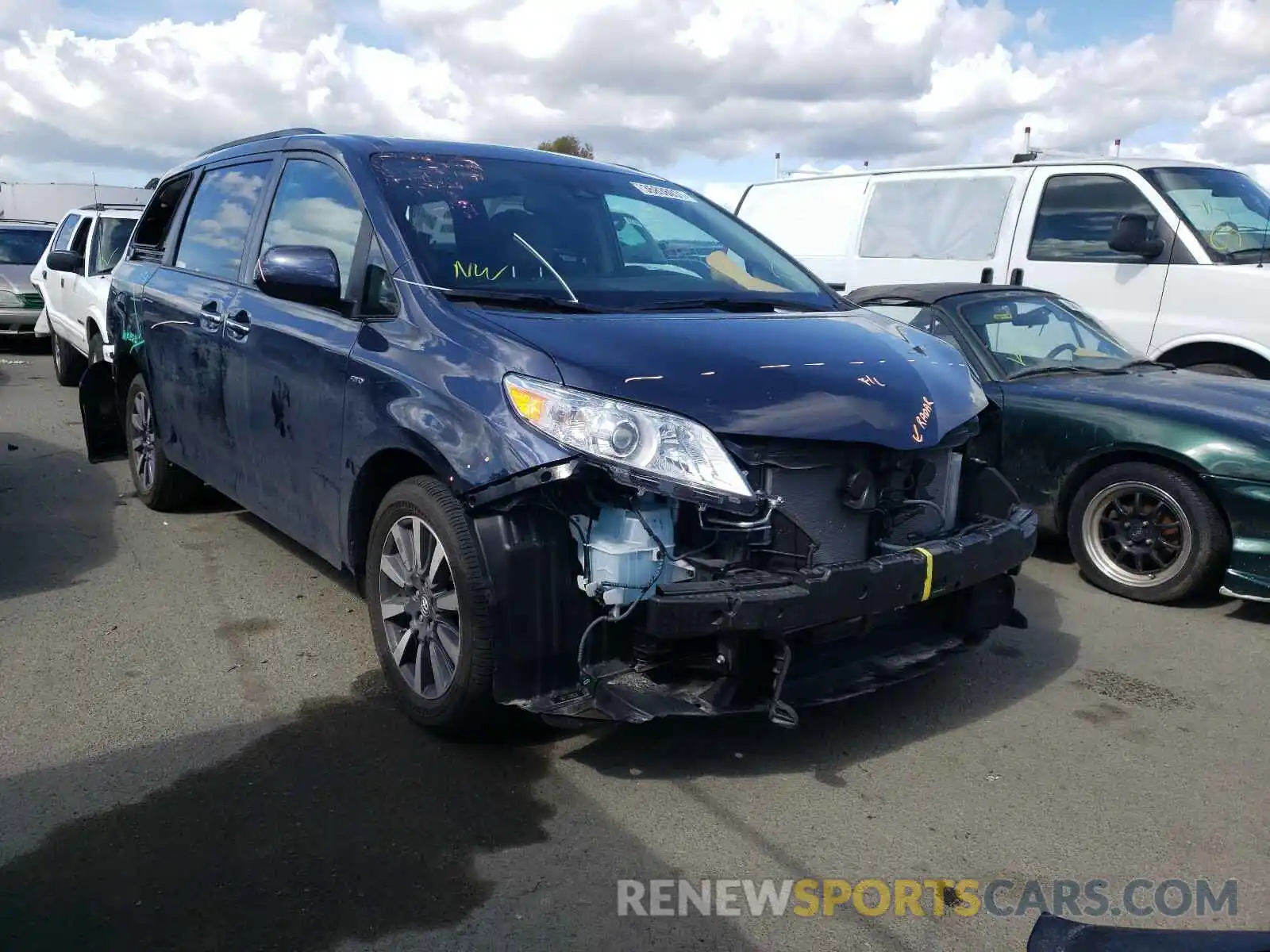 1 Photograph of a damaged car 5TDDZ3DC7KS225206 TOYOTA SIENNA 2019