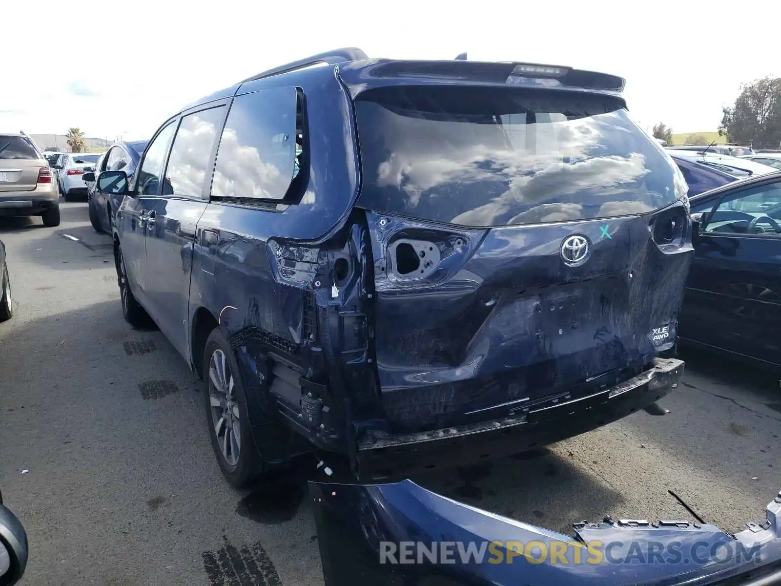 3 Photograph of a damaged car 5TDDZ3DC7KS225206 TOYOTA SIENNA 2019