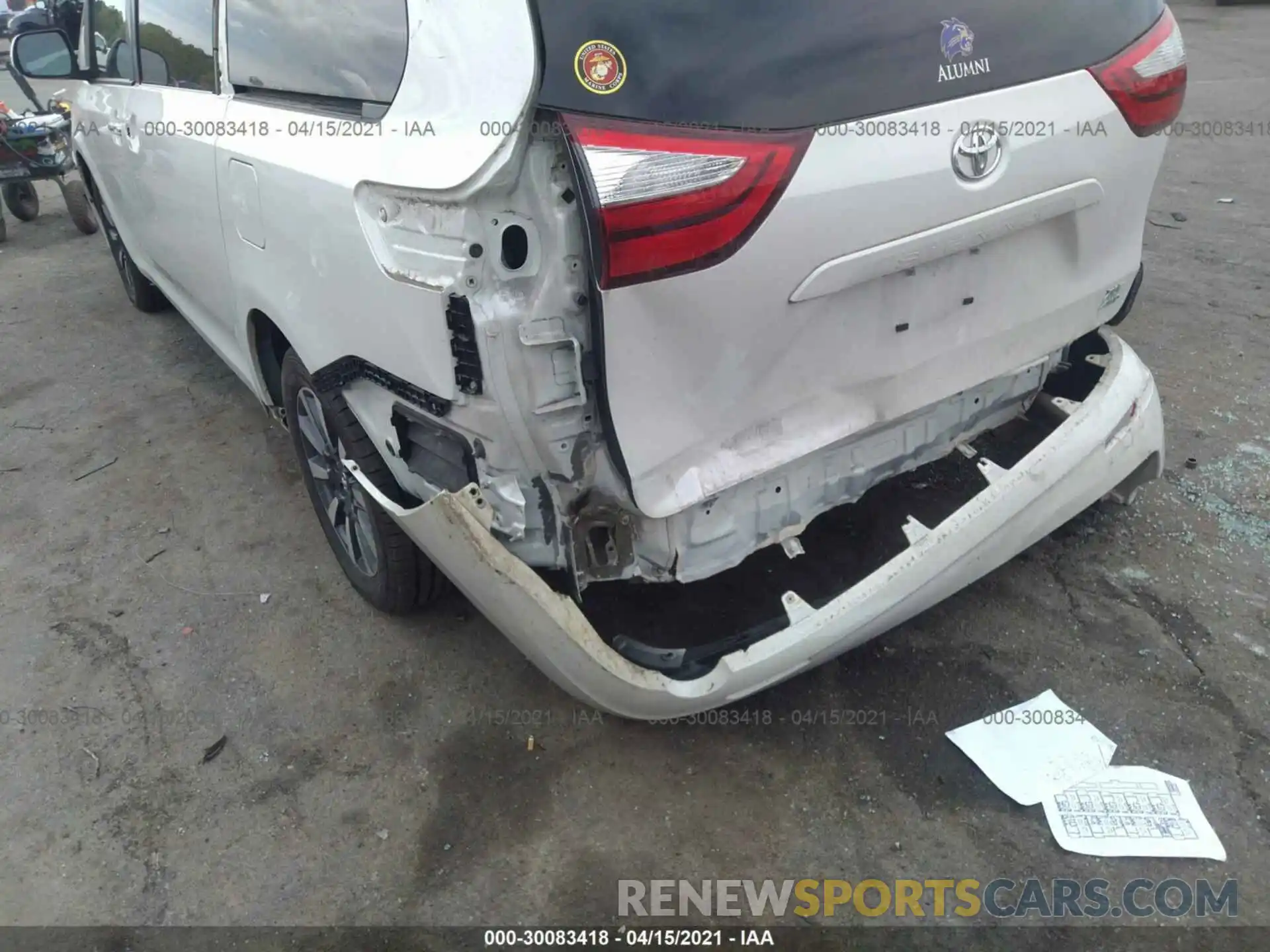 6 Photograph of a damaged car 5TDDZ3DC8KS213016 TOYOTA SIENNA 2019