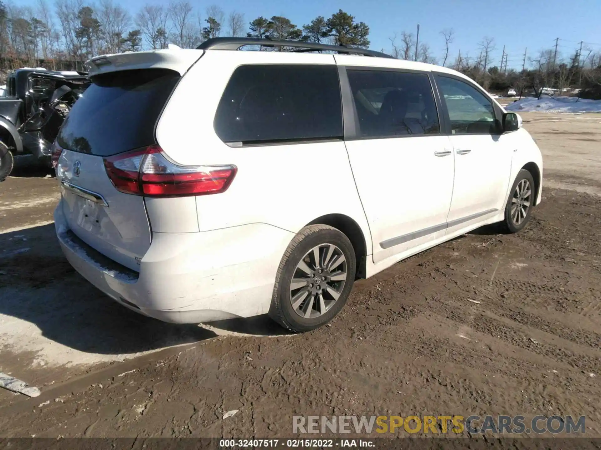 4 Фотография поврежденного автомобиля 5TDDZ3DC8KS214702 TOYOTA SIENNA 2019