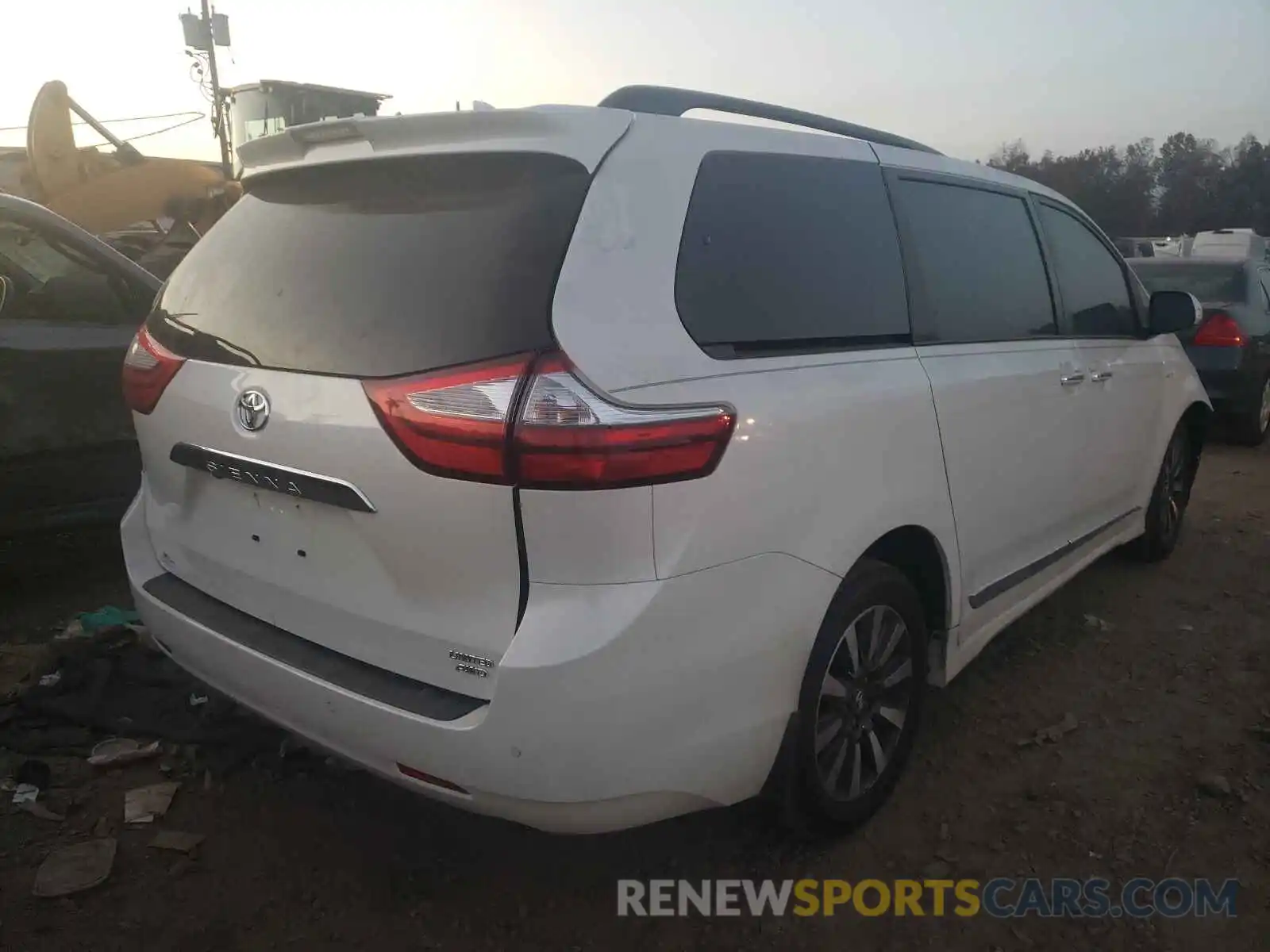 4 Фотография поврежденного автомобиля 5TDDZ3DC8KS215266 TOYOTA SIENNA 2019