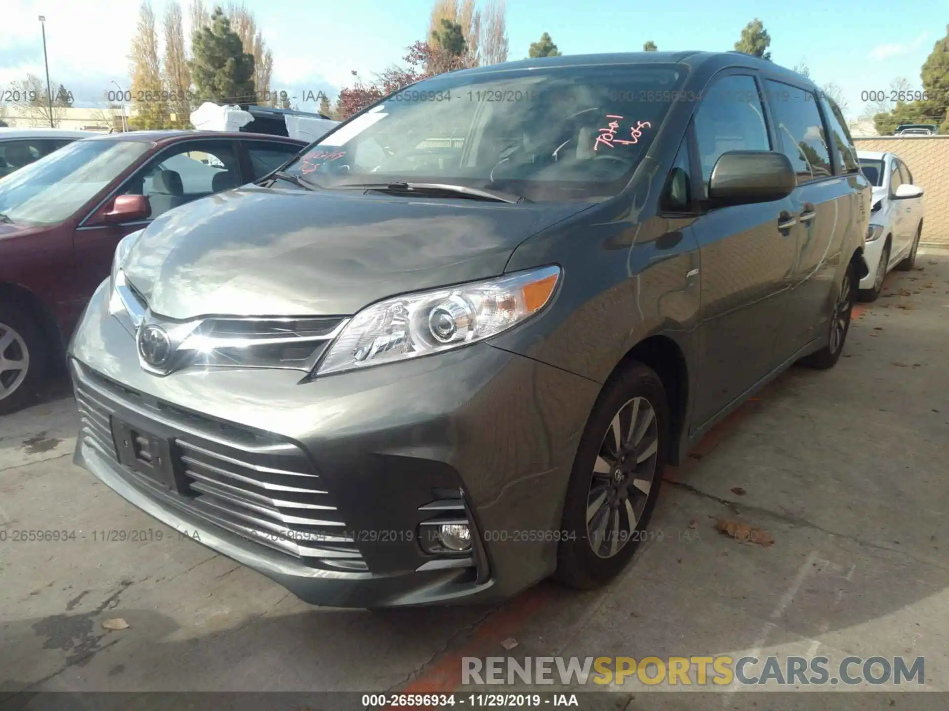 2 Фотография поврежденного автомобиля 5TDDZ3DC8KS215588 TOYOTA SIENNA 2019