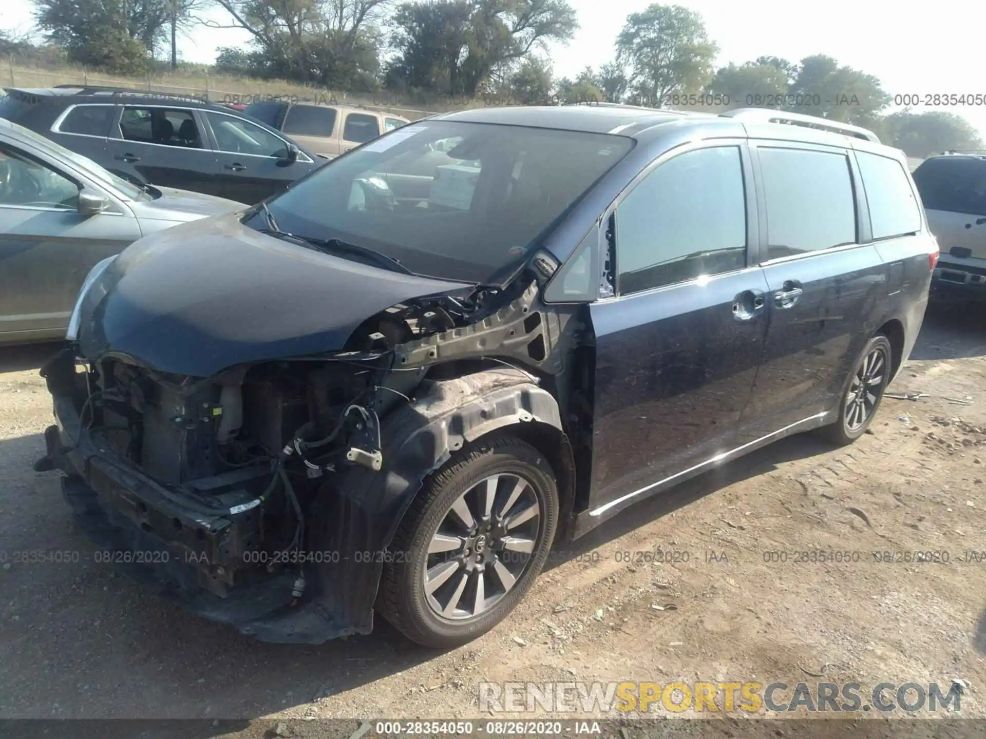 2 Photograph of a damaged car 5TDDZ3DC8KS220497 TOYOTA SIENNA 2019