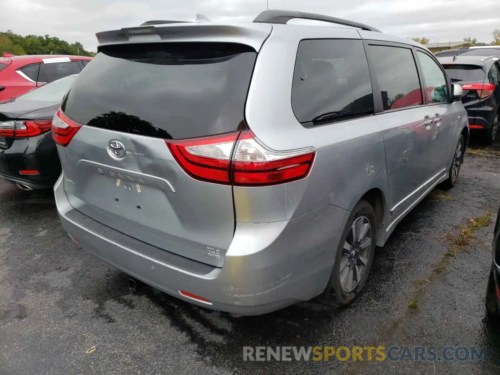 4 Фотография поврежденного автомобиля 5TDDZ3DC8KS220743 TOYOTA SIENNA 2019