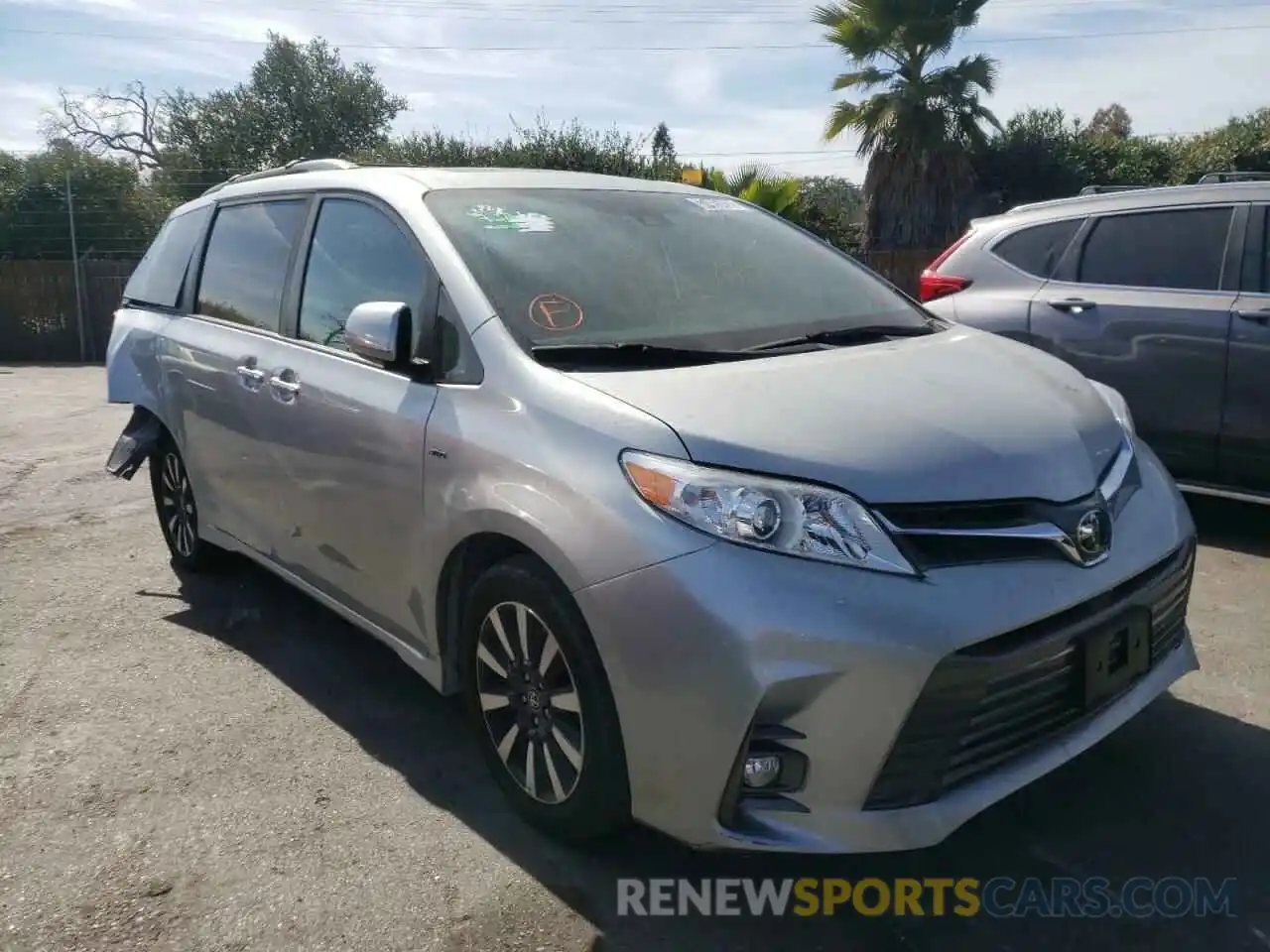 1 Photograph of a damaged car 5TDDZ3DC8KS224257 TOYOTA SIENNA 2019