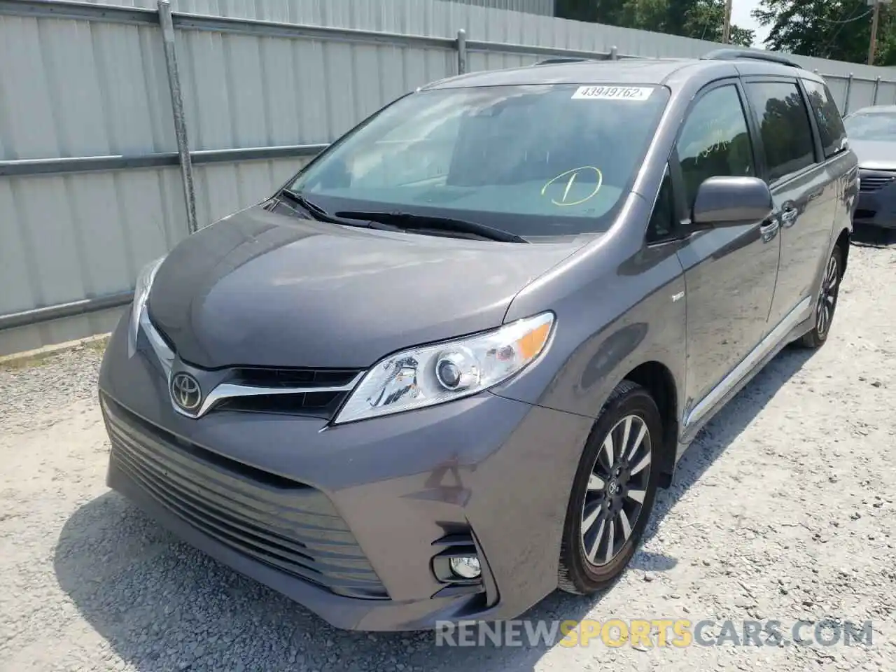 2 Photograph of a damaged car 5TDDZ3DC8KS224419 TOYOTA SIENNA 2019