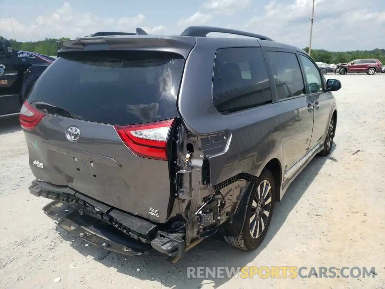 4 Фотография поврежденного автомобиля 5TDDZ3DC8KS224419 TOYOTA SIENNA 2019