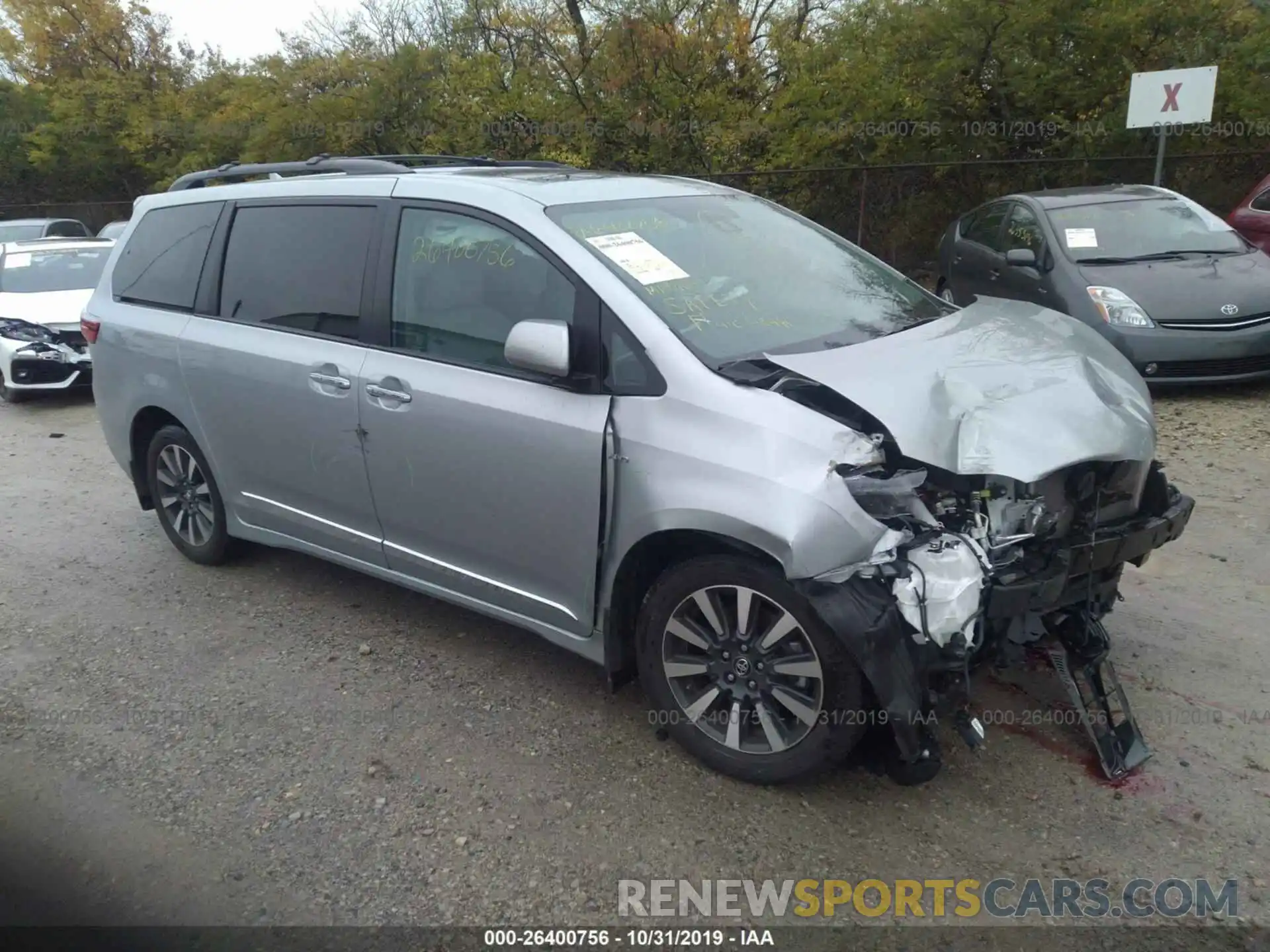 1 Photograph of a damaged car 5TDDZ3DC8KS224467 TOYOTA SIENNA 2019