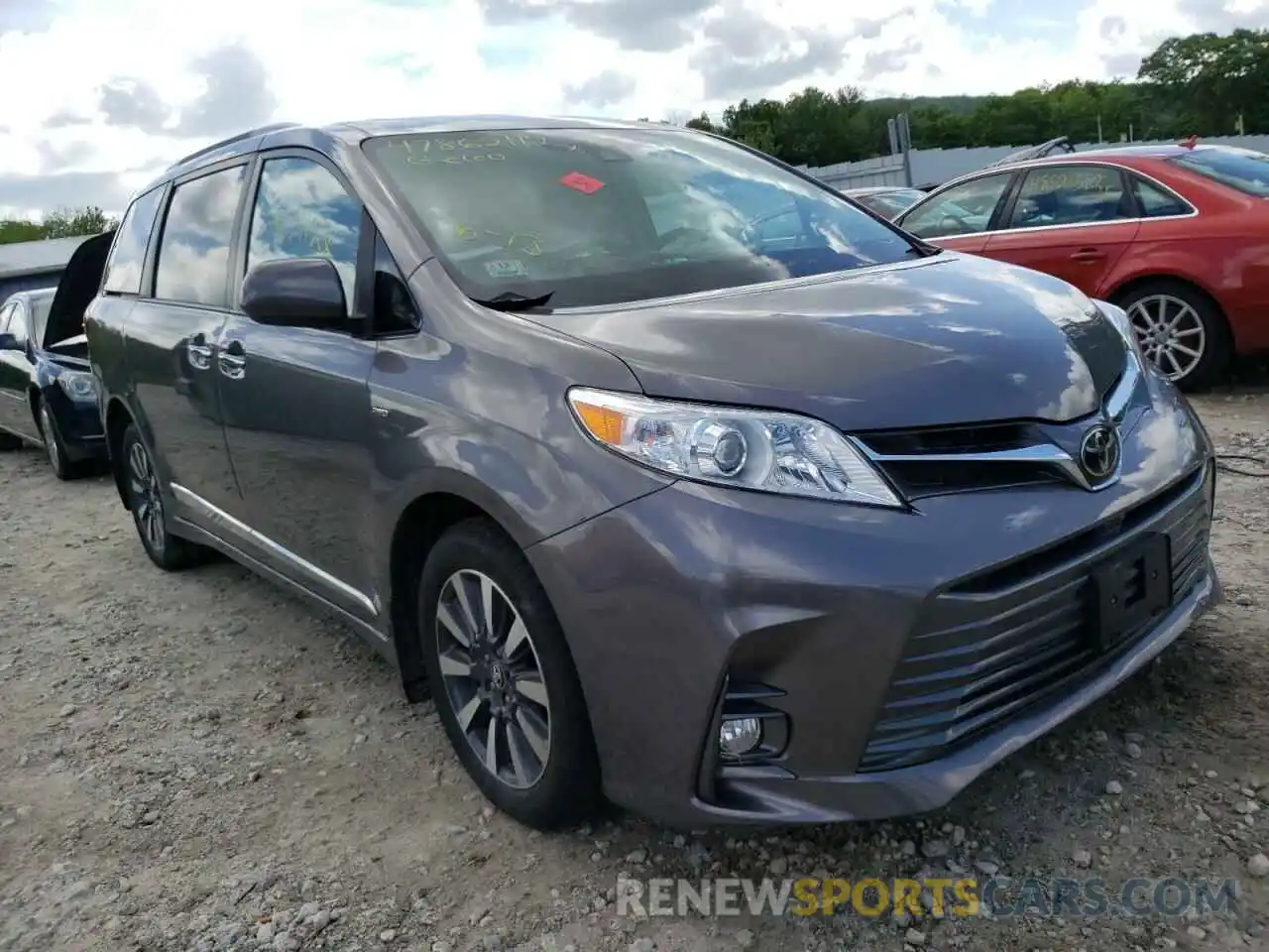 1 Photograph of a damaged car 5TDDZ3DC8KS226946 TOYOTA SIENNA 2019