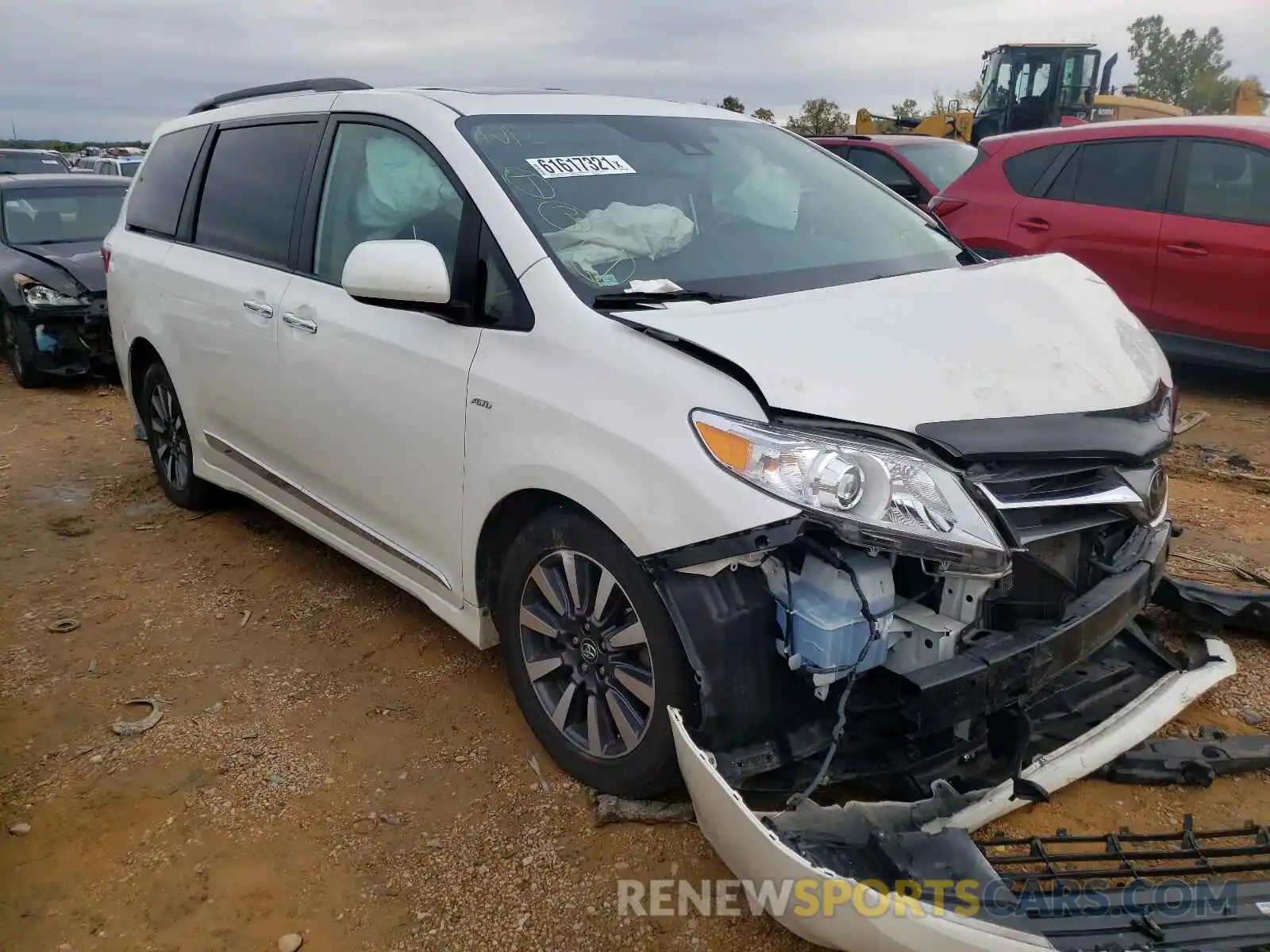 1 Photograph of a damaged car 5TDDZ3DC9KS220220 TOYOTA SIENNA 2019