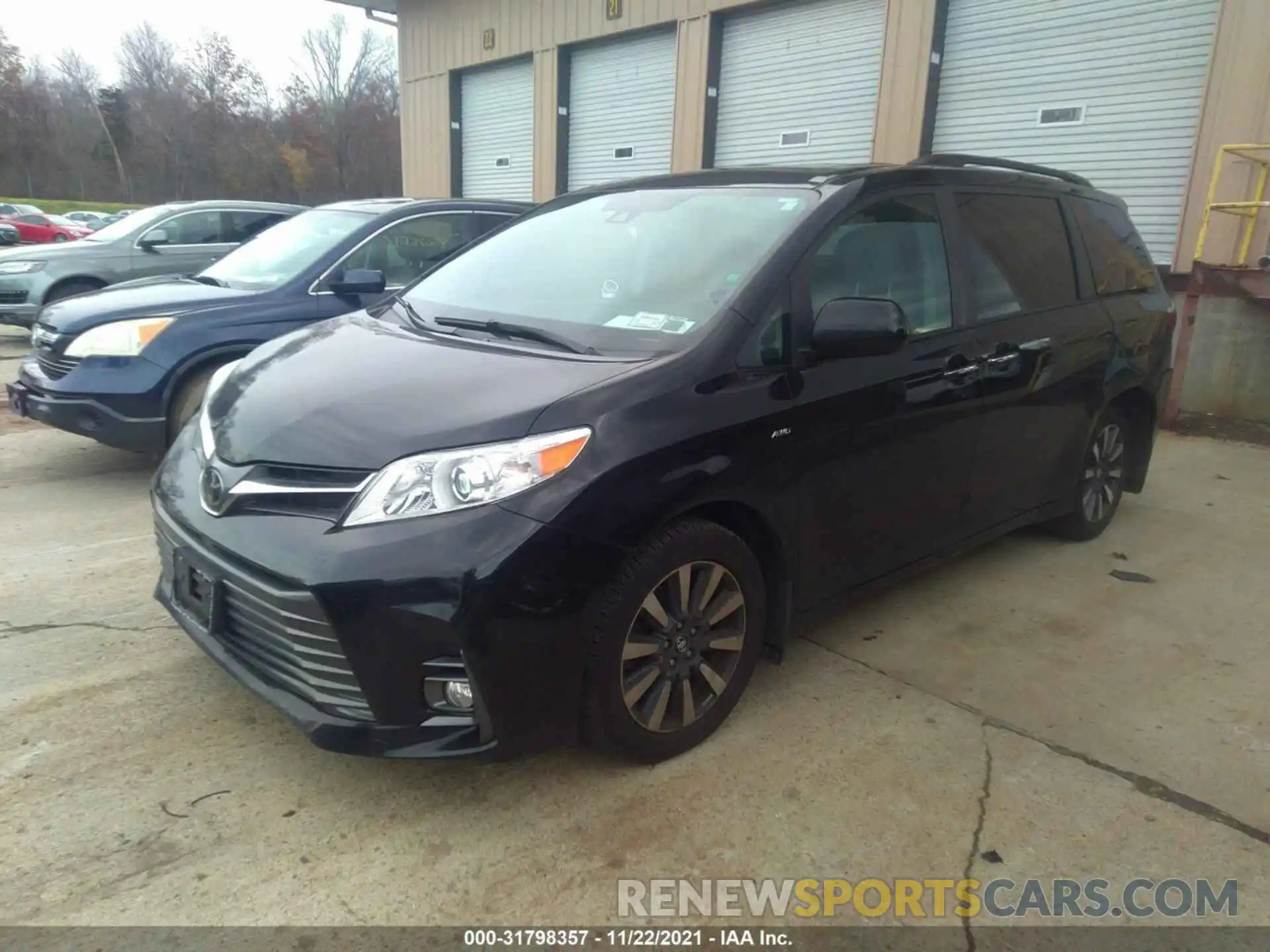 2 Photograph of a damaged car 5TDDZ3DC9KS221657 TOYOTA SIENNA 2019