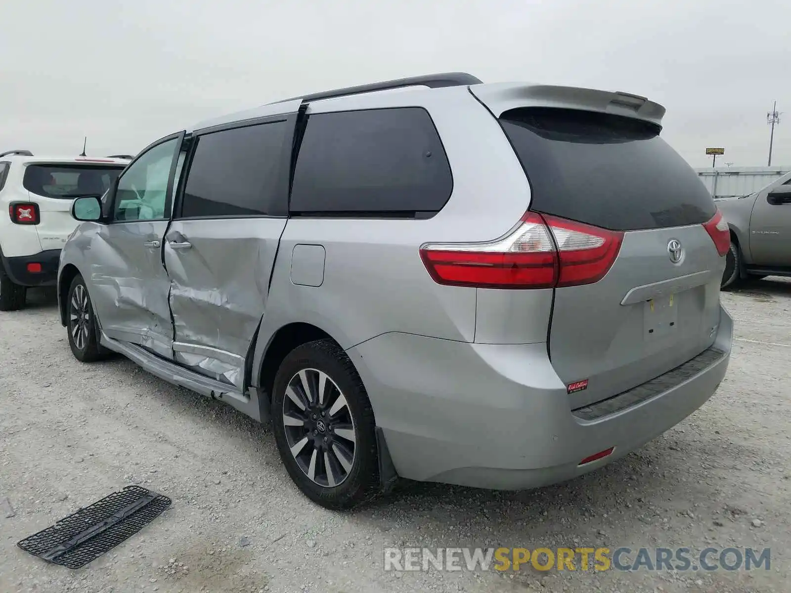 3 Фотография поврежденного автомобиля 5TDDZ3DC9KS224588 TOYOTA SIENNA 2019