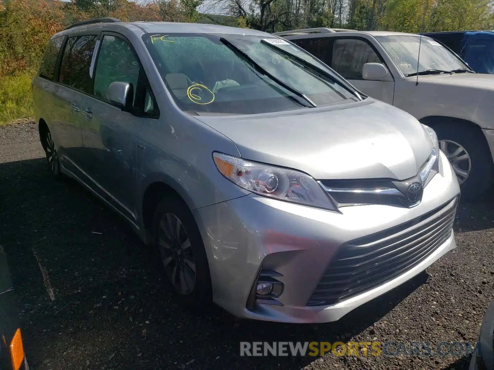 1 Photograph of a damaged car 5TDDZ3DC9KS225644 TOYOTA SIENNA 2019