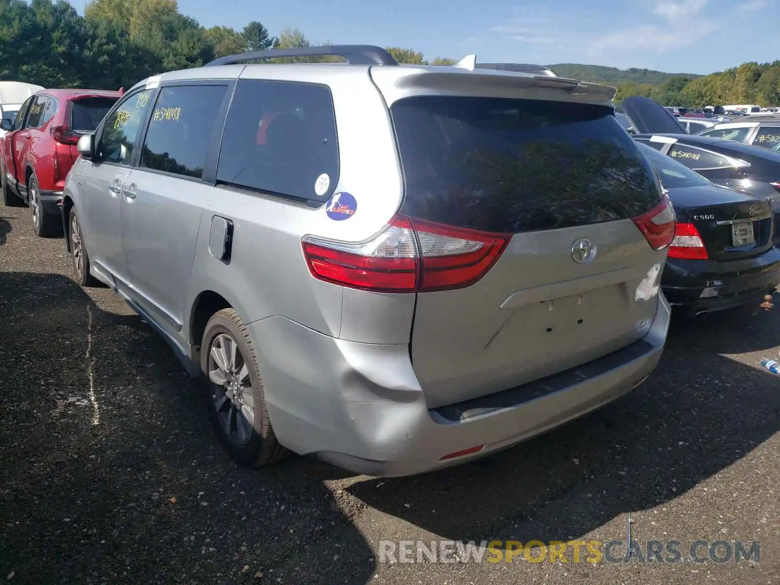 3 Фотография поврежденного автомобиля 5TDDZ3DC9KS225644 TOYOTA SIENNA 2019