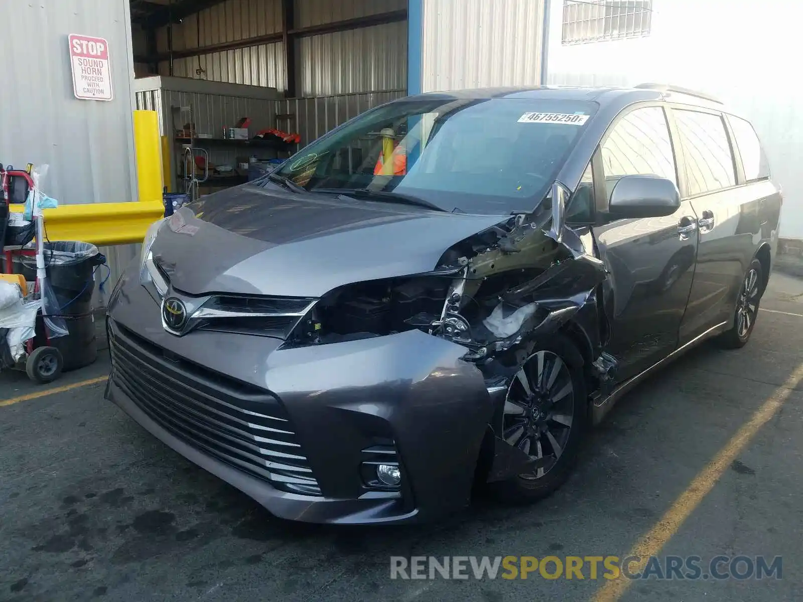 2 Фотография поврежденного автомобиля 5TDDZ3DCXKS218413 TOYOTA SIENNA 2019