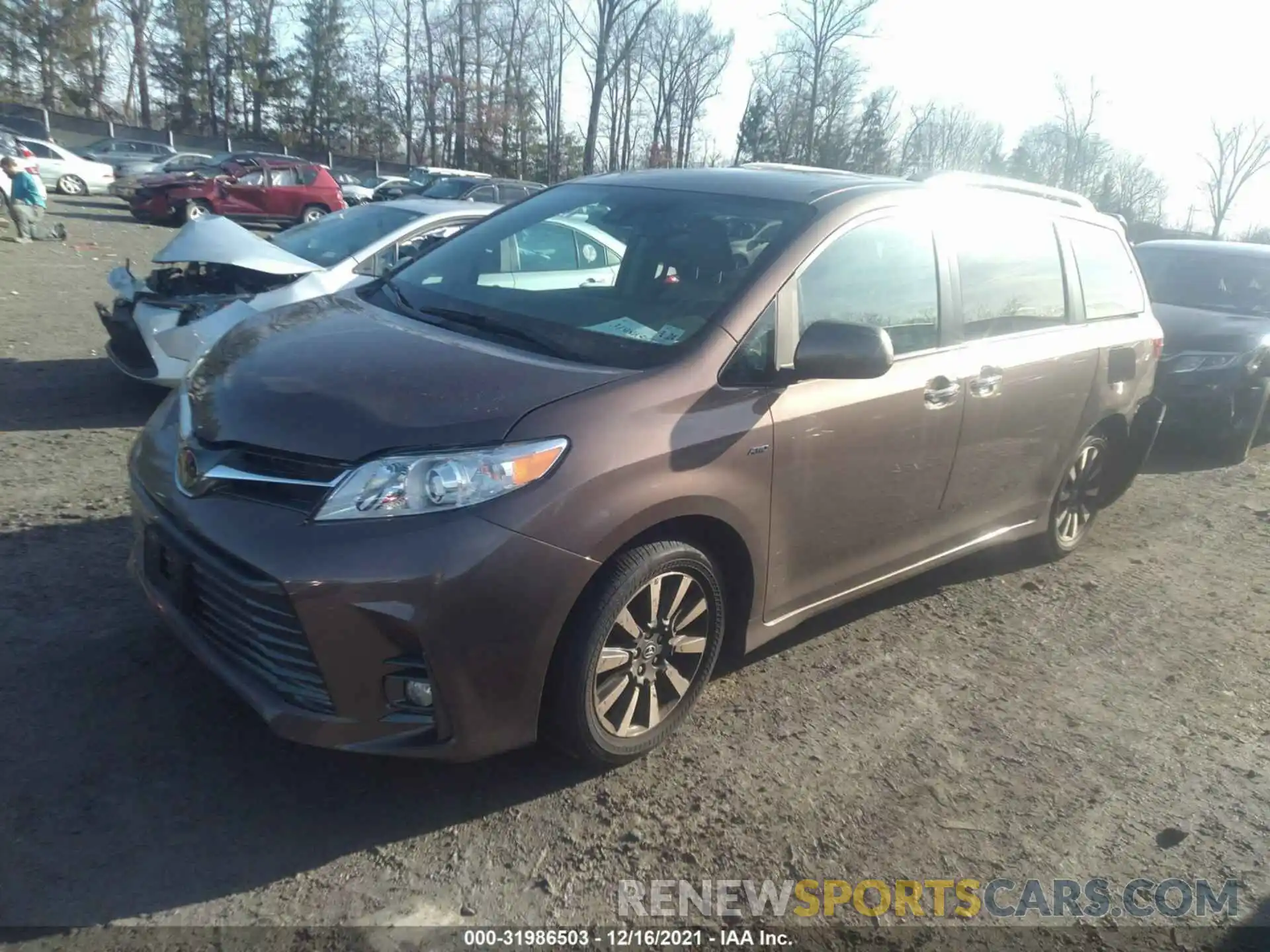 2 Фотография поврежденного автомобиля 5TDDZ3DCXKS219786 TOYOTA SIENNA 2019