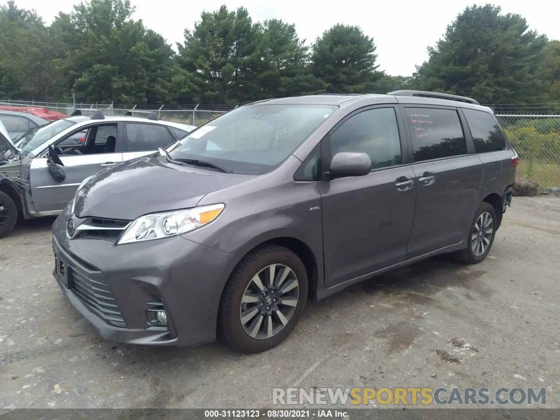 2 Фотография поврежденного автомобиля 5TDDZ3DCXKS221988 TOYOTA SIENNA 2019