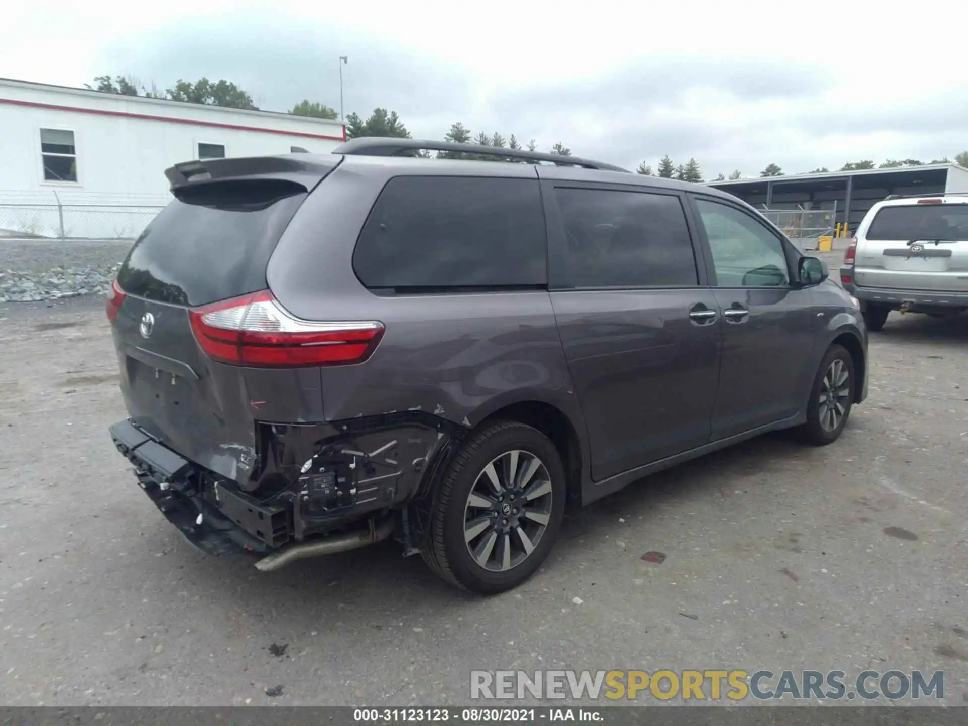 4 Фотография поврежденного автомобиля 5TDDZ3DCXKS221988 TOYOTA SIENNA 2019