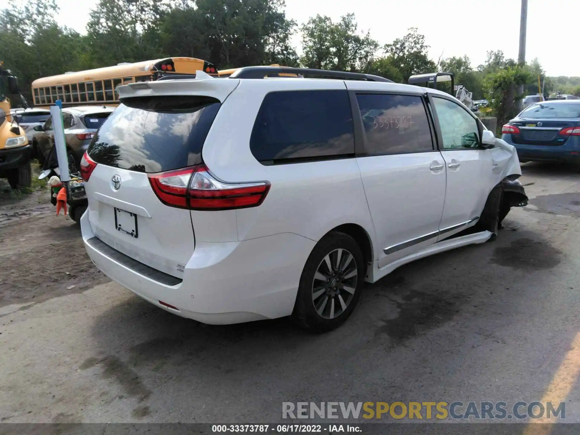 4 Фотография поврежденного автомобиля 5TDDZ3DCXKS222204 TOYOTA SIENNA 2019