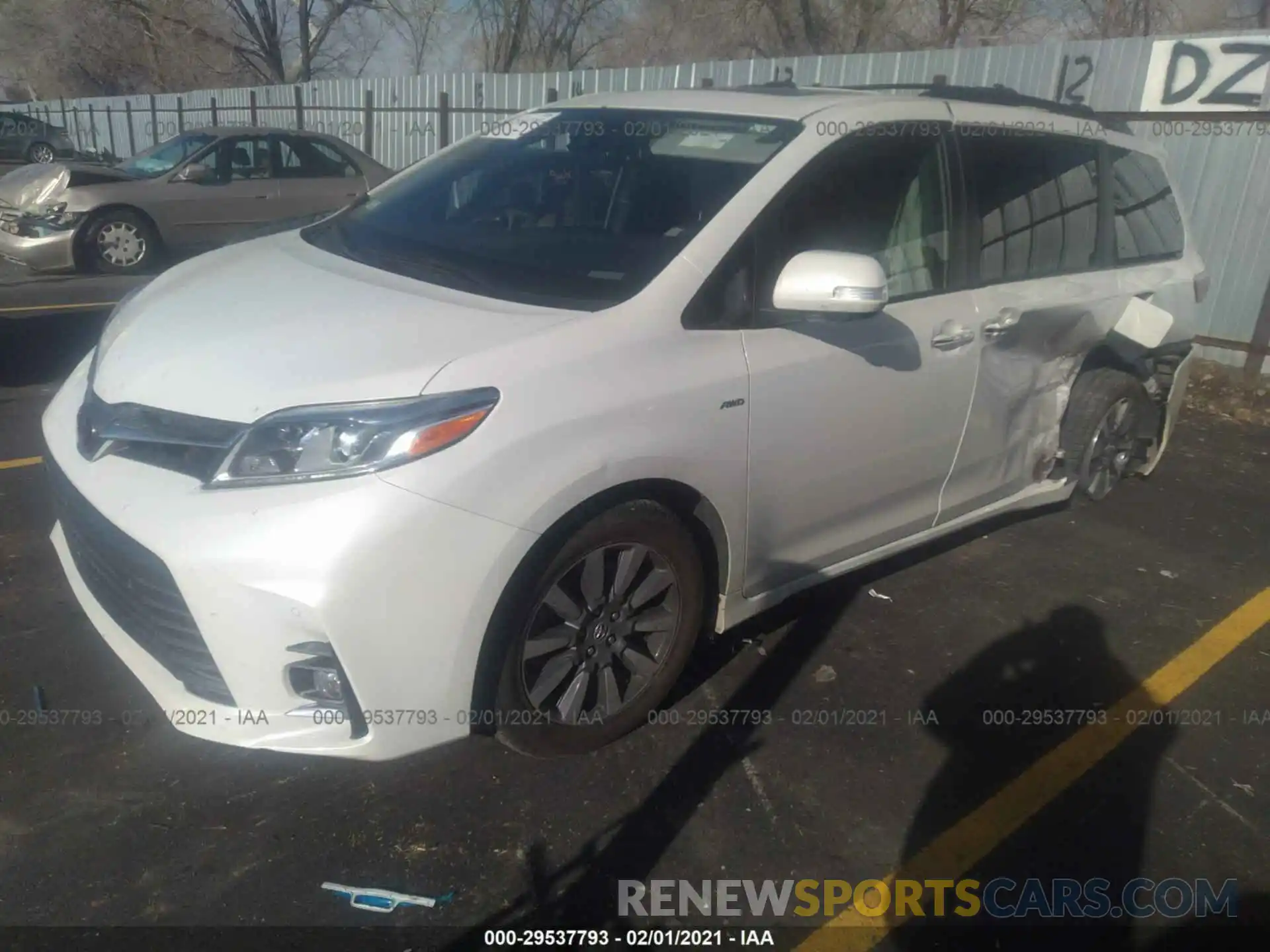 2 Фотография поврежденного автомобиля 5TDDZ3DCXKS223403 TOYOTA SIENNA 2019